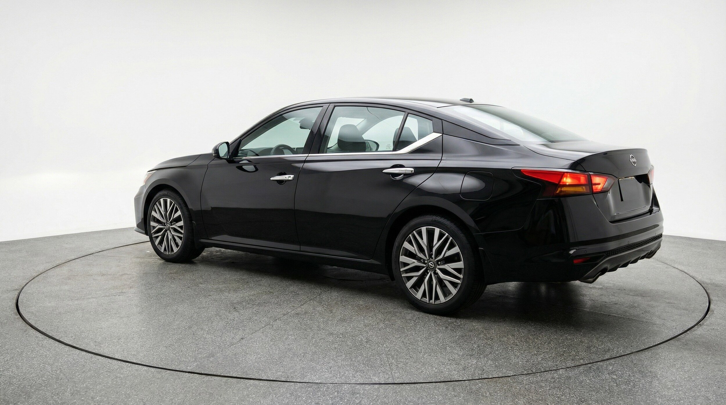Thumbnail: 2025 Nissan Altima - 6