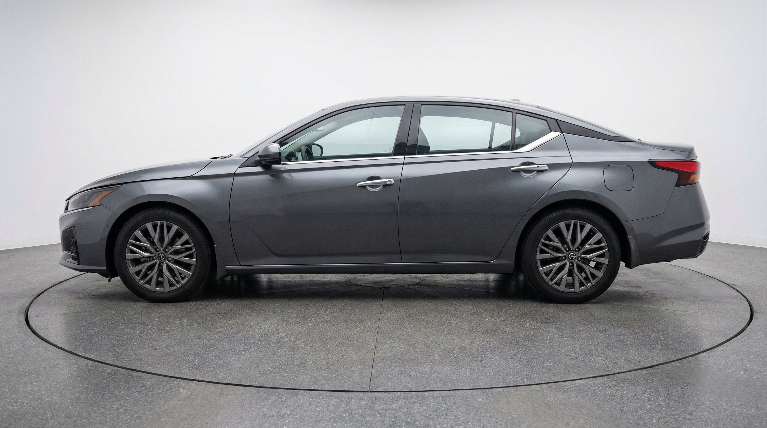 Thumbnail: 2025 Nissan Altima - 5