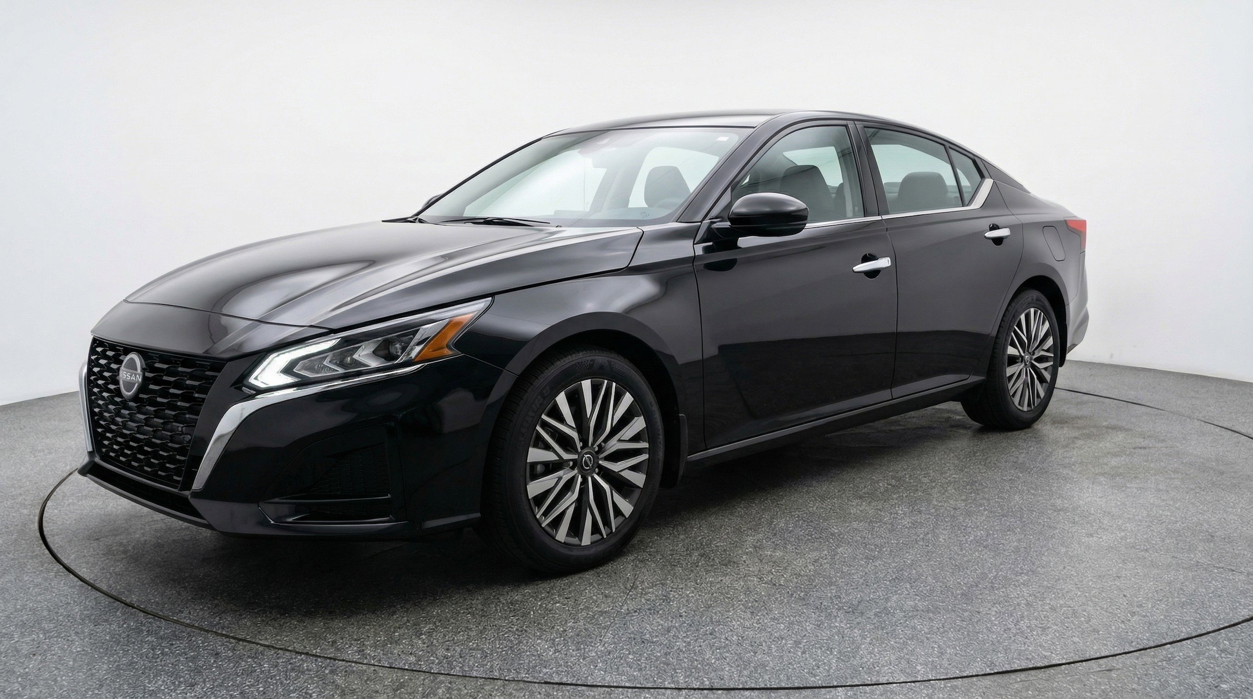 Thumbnail: 2025 Nissan Altima - 3