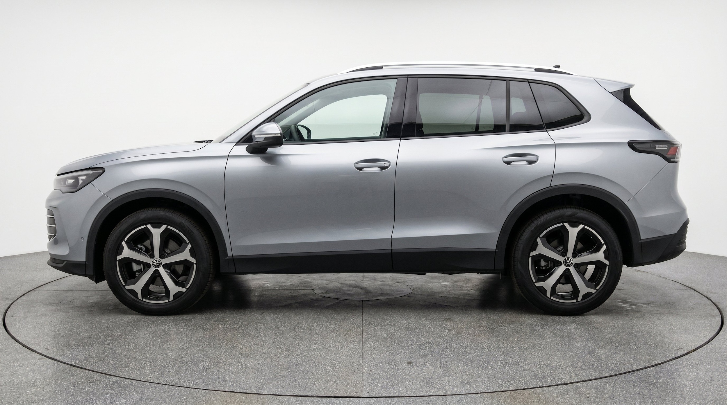 Thumbnail: 2026 Volkswagen Tiguan - 5
