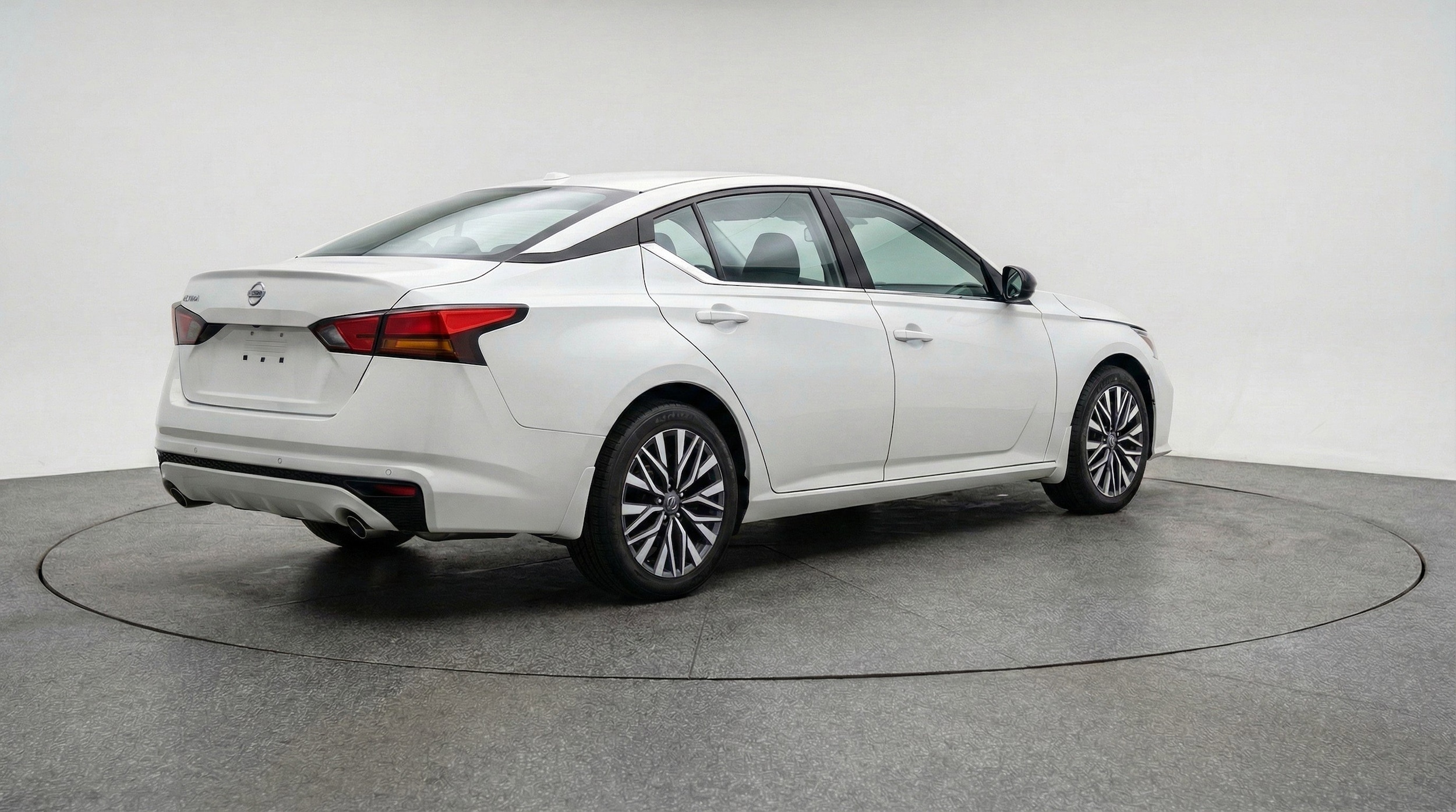 Thumbnail: 2025 Nissan Altima - 9