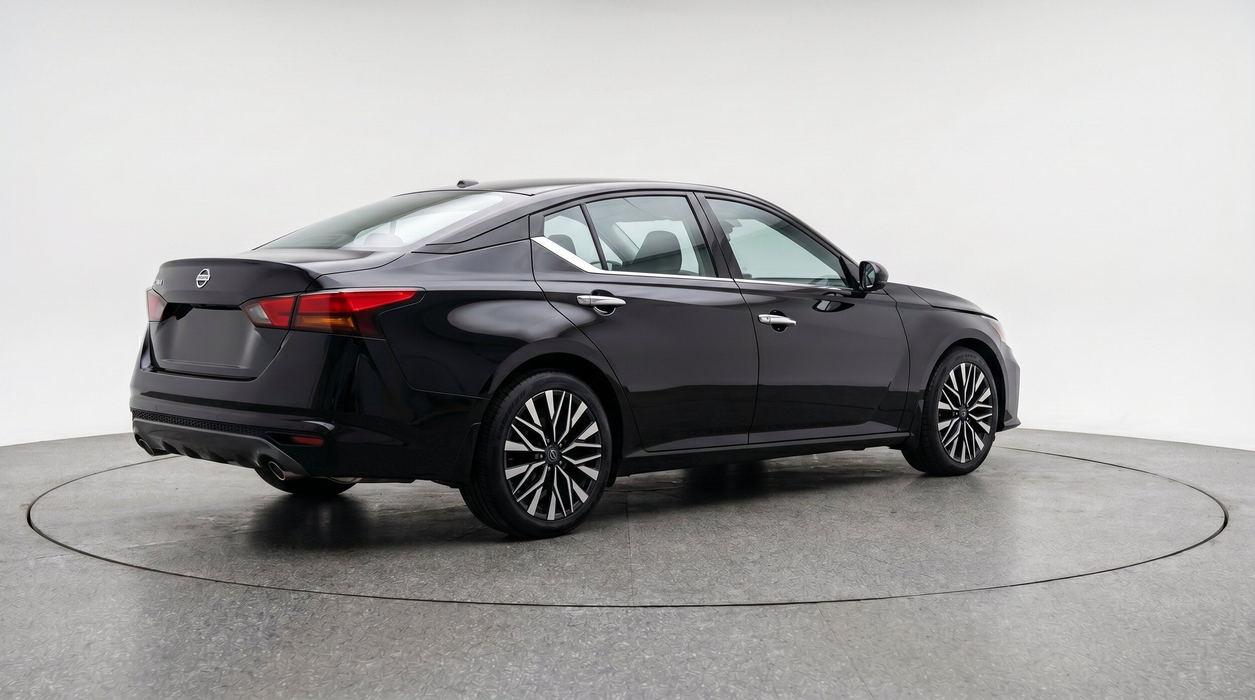 Thumbnail: 2025 Nissan Altima - 9