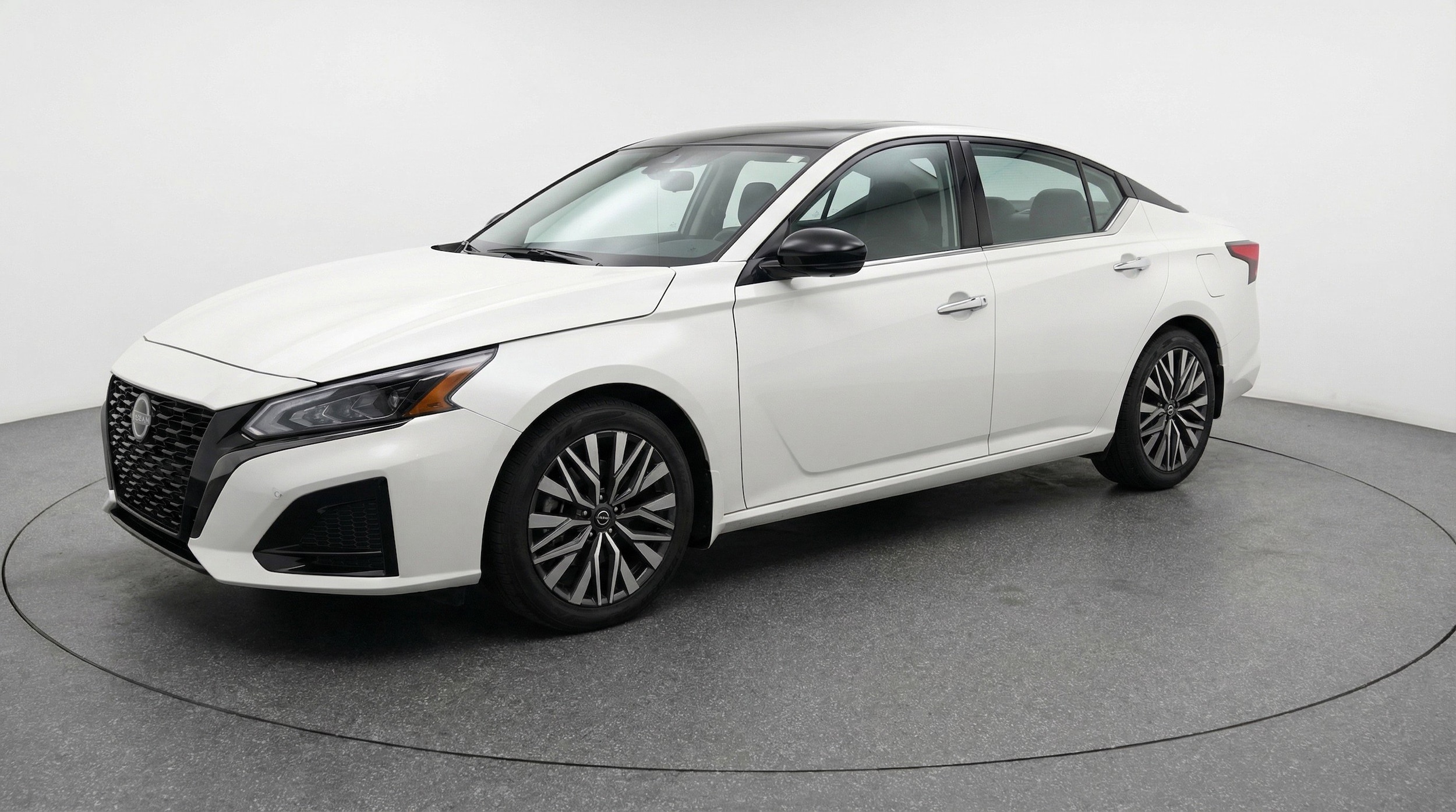Thumbnail: 2025 Nissan Altima - 3