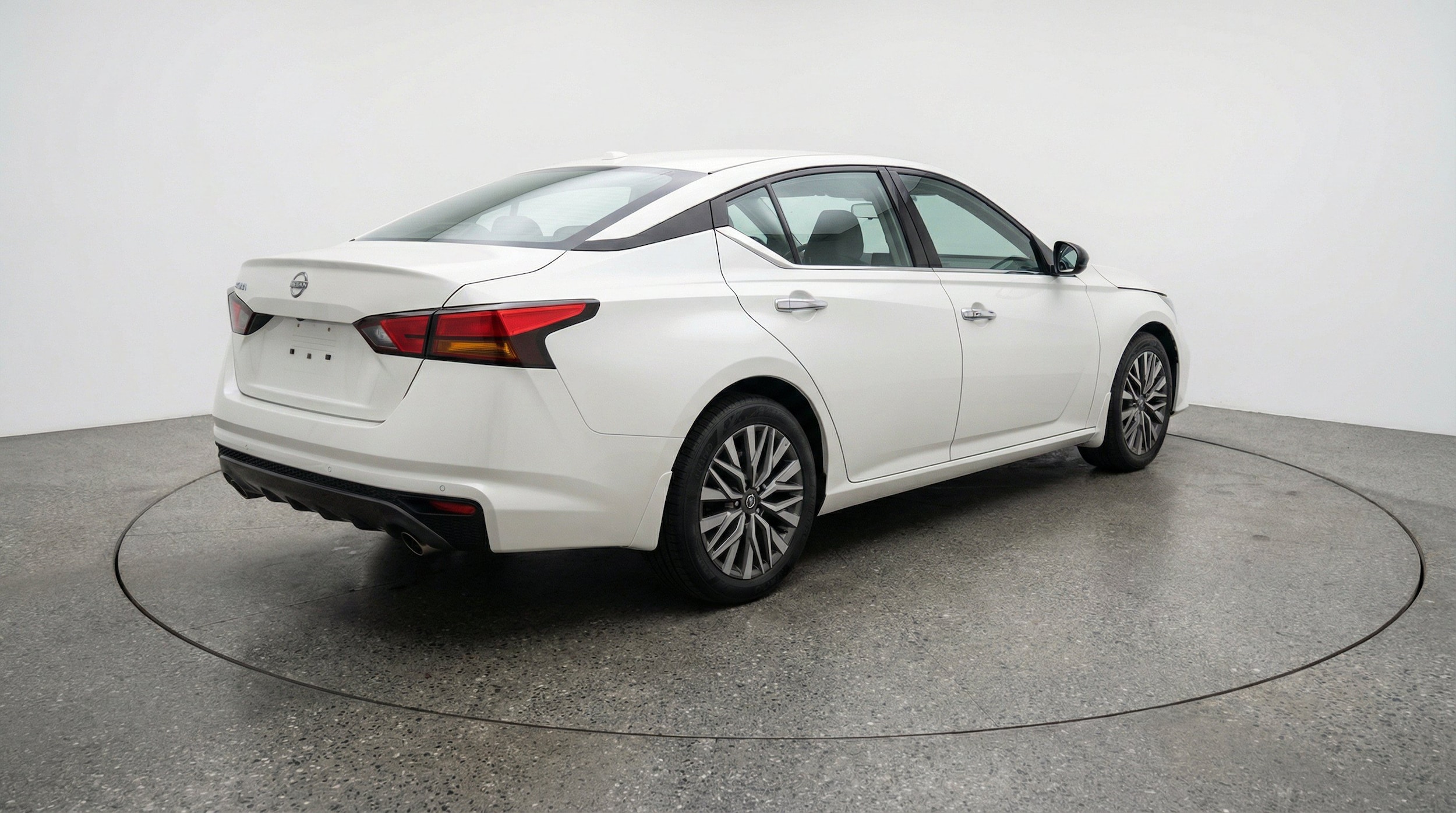 Thumbnail: 2025 Nissan Altima - 9