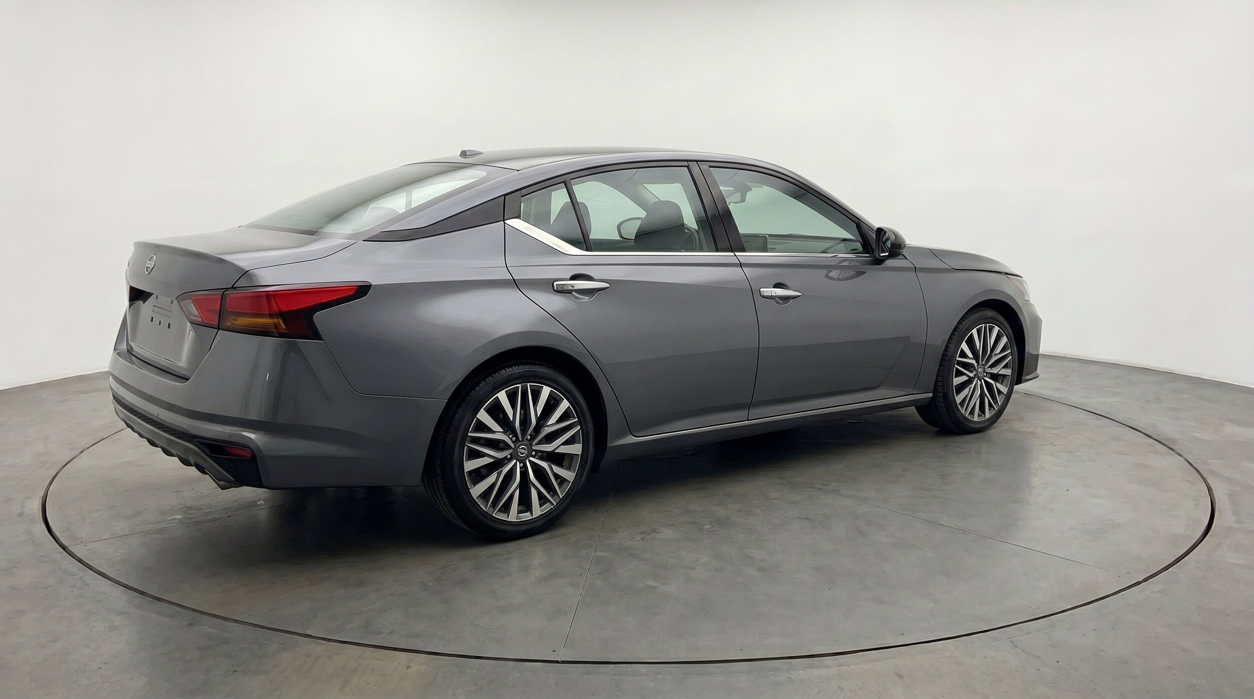 Thumbnail: 2025 Nissan Altima - 9