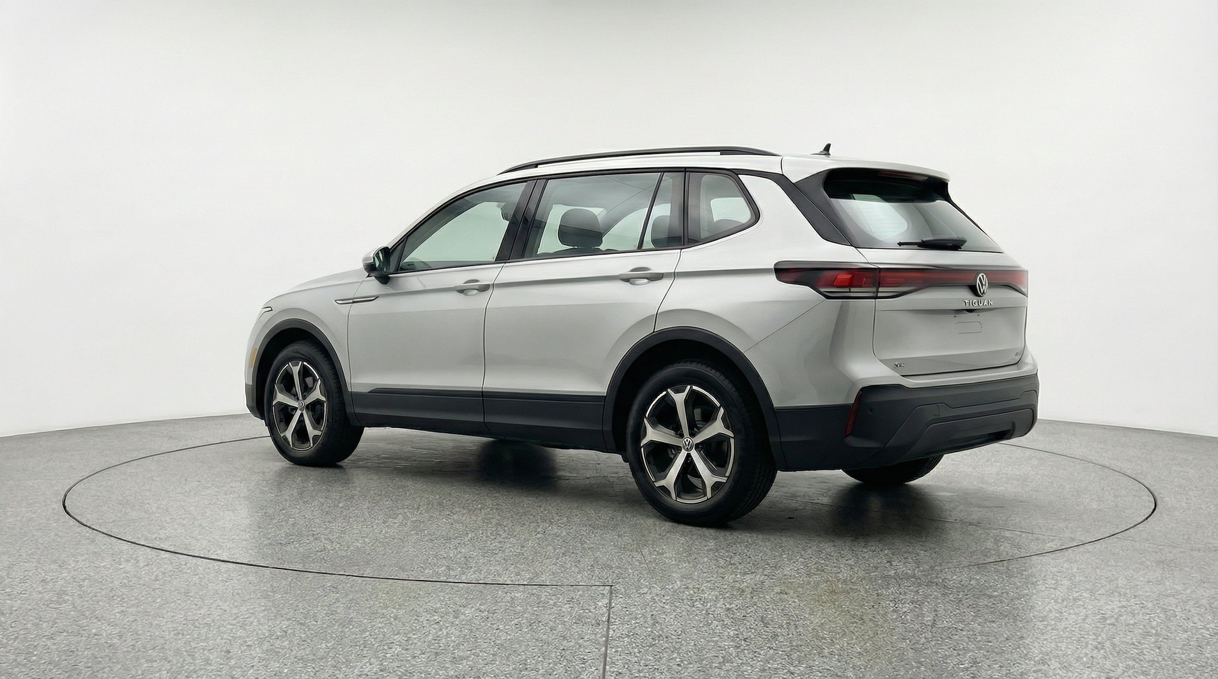 Thumbnail: 2026 Volkswagen Tiguan - 6