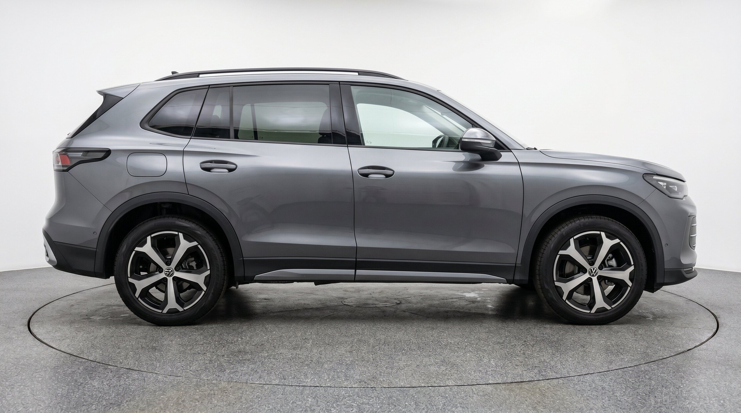 Thumbnail: 2026 Volkswagen Tiguan - 11