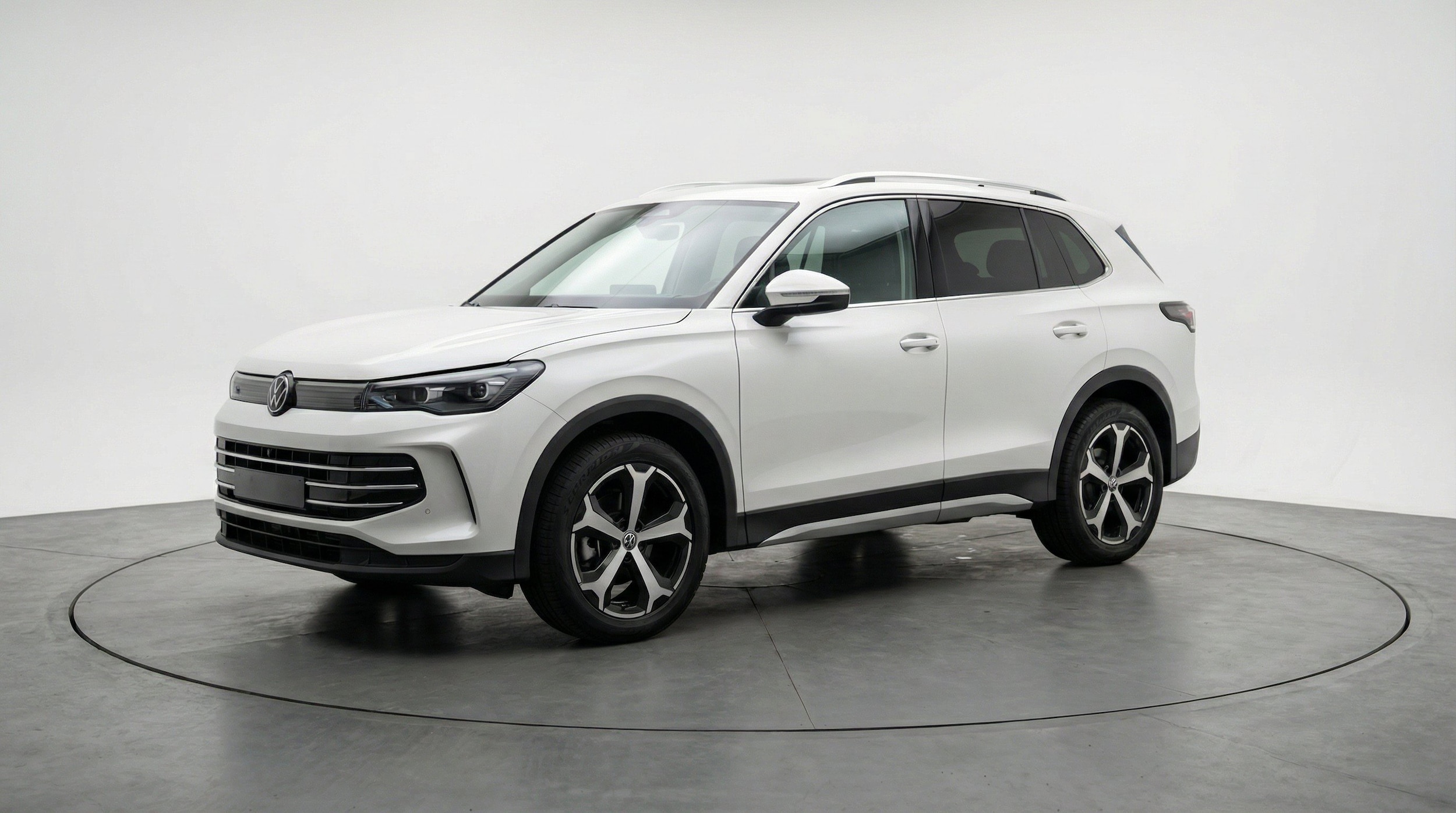 Thumbnail: 2026 Volkswagen Tiguan - 3