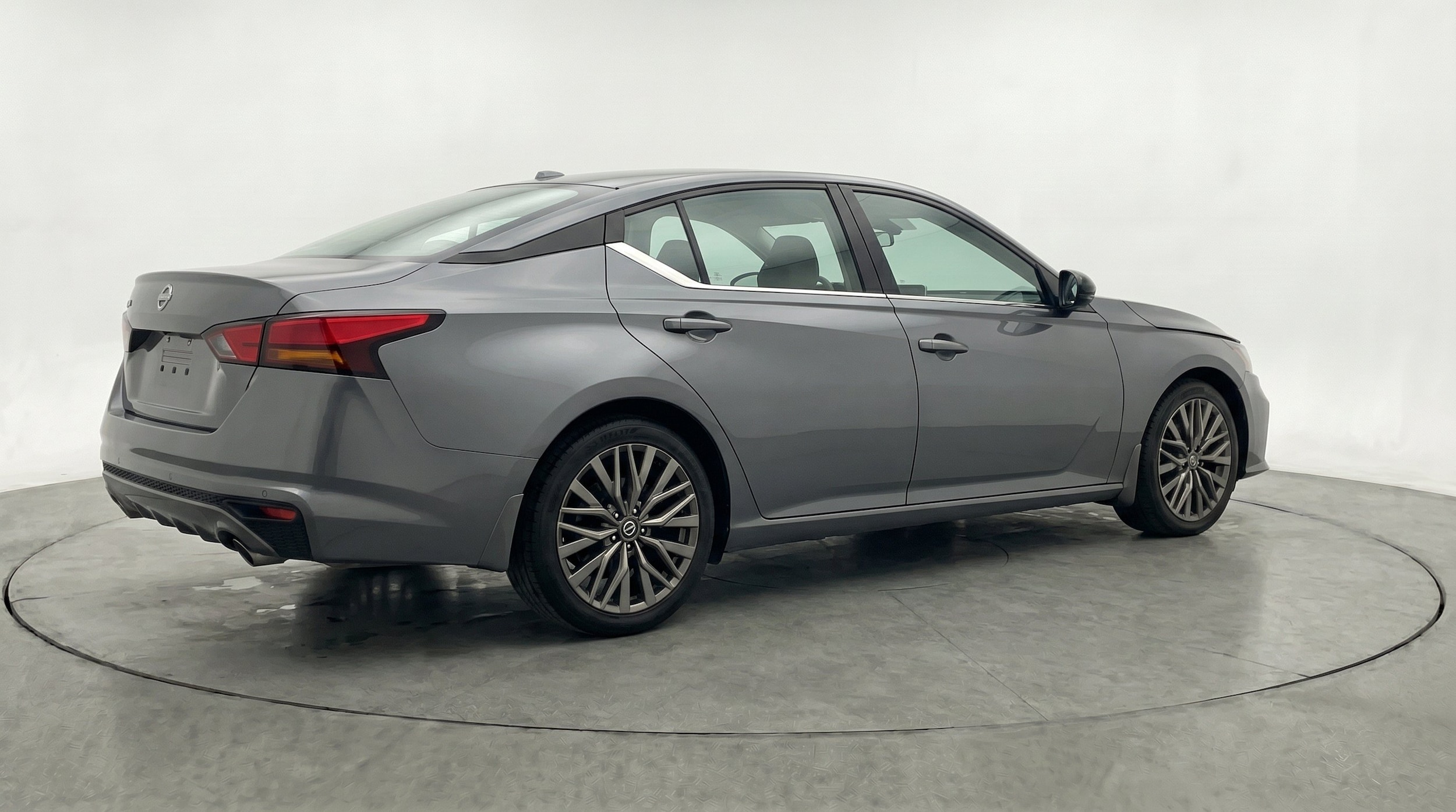 Thumbnail: 2025 Nissan Altima - 9