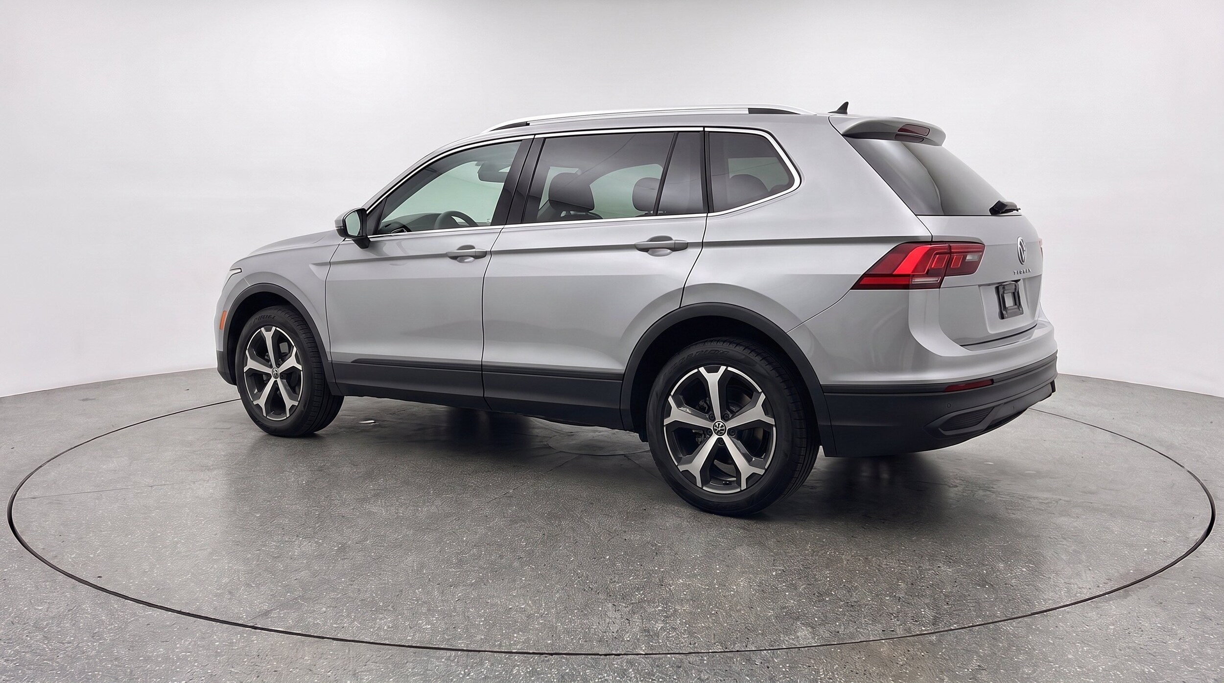 Thumbnail: 2026 Volkswagen Tiguan - 6