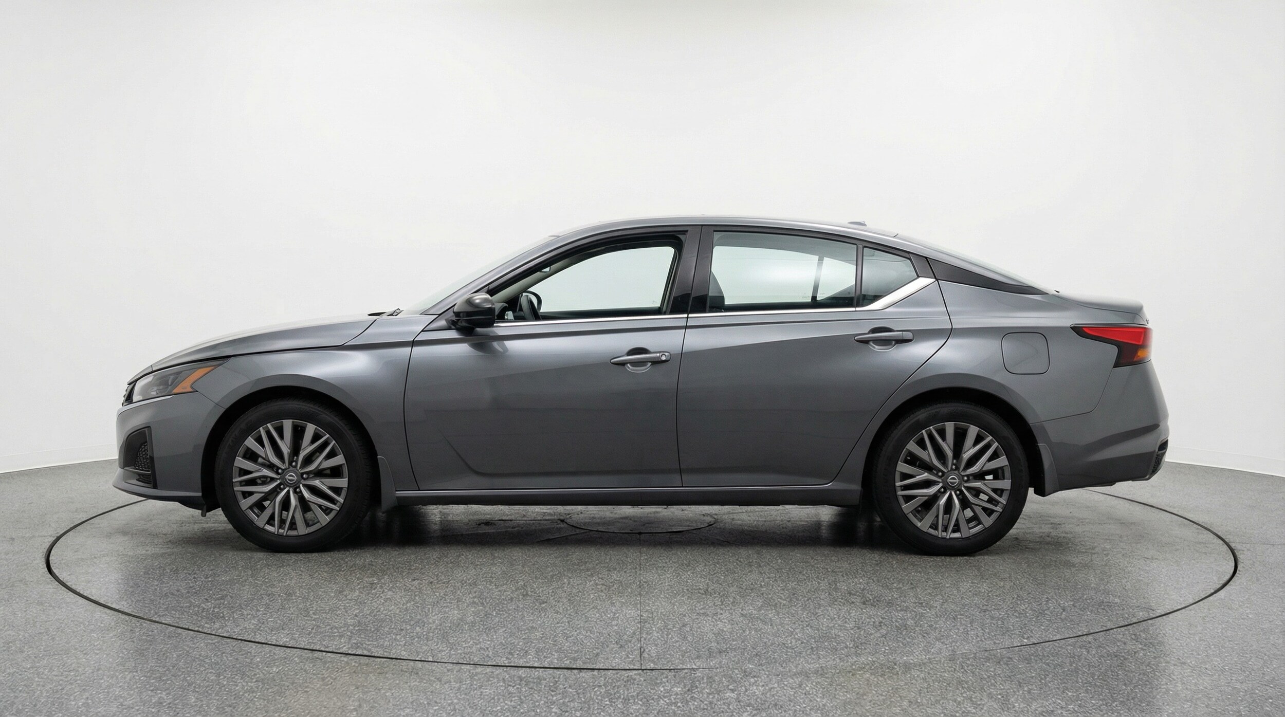 Thumbnail: 2025 Nissan Altima - 4