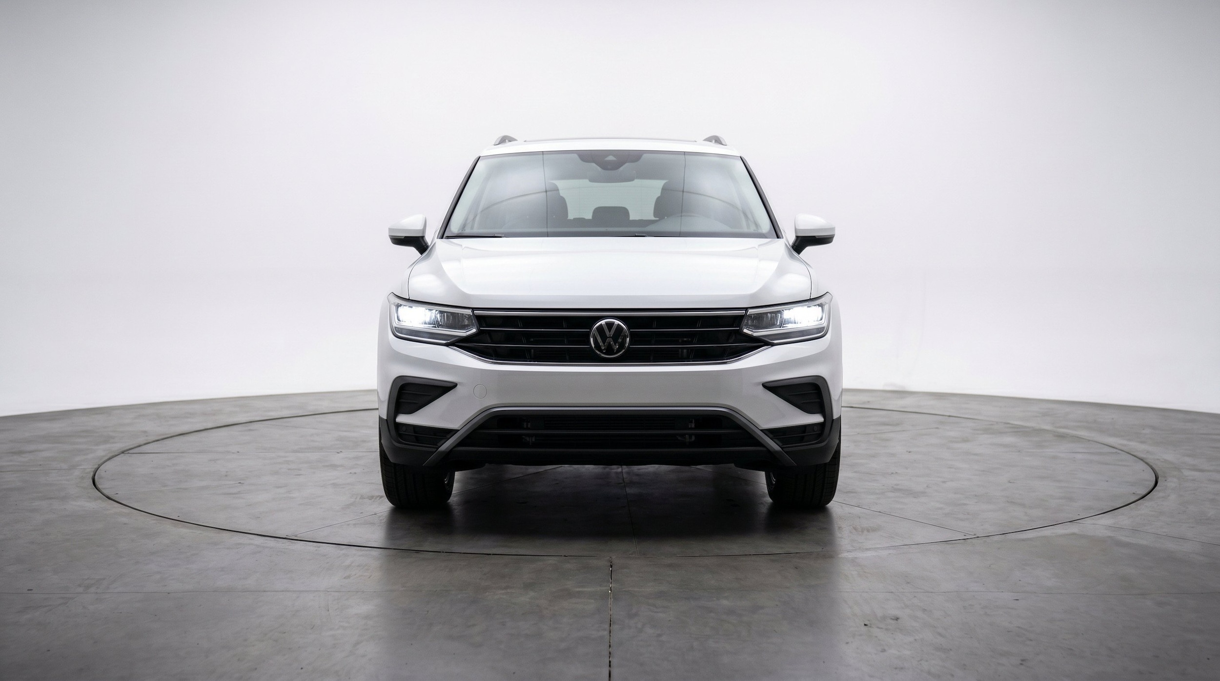 Thumbnail: 2026 Volkswagen Tiguan - 2