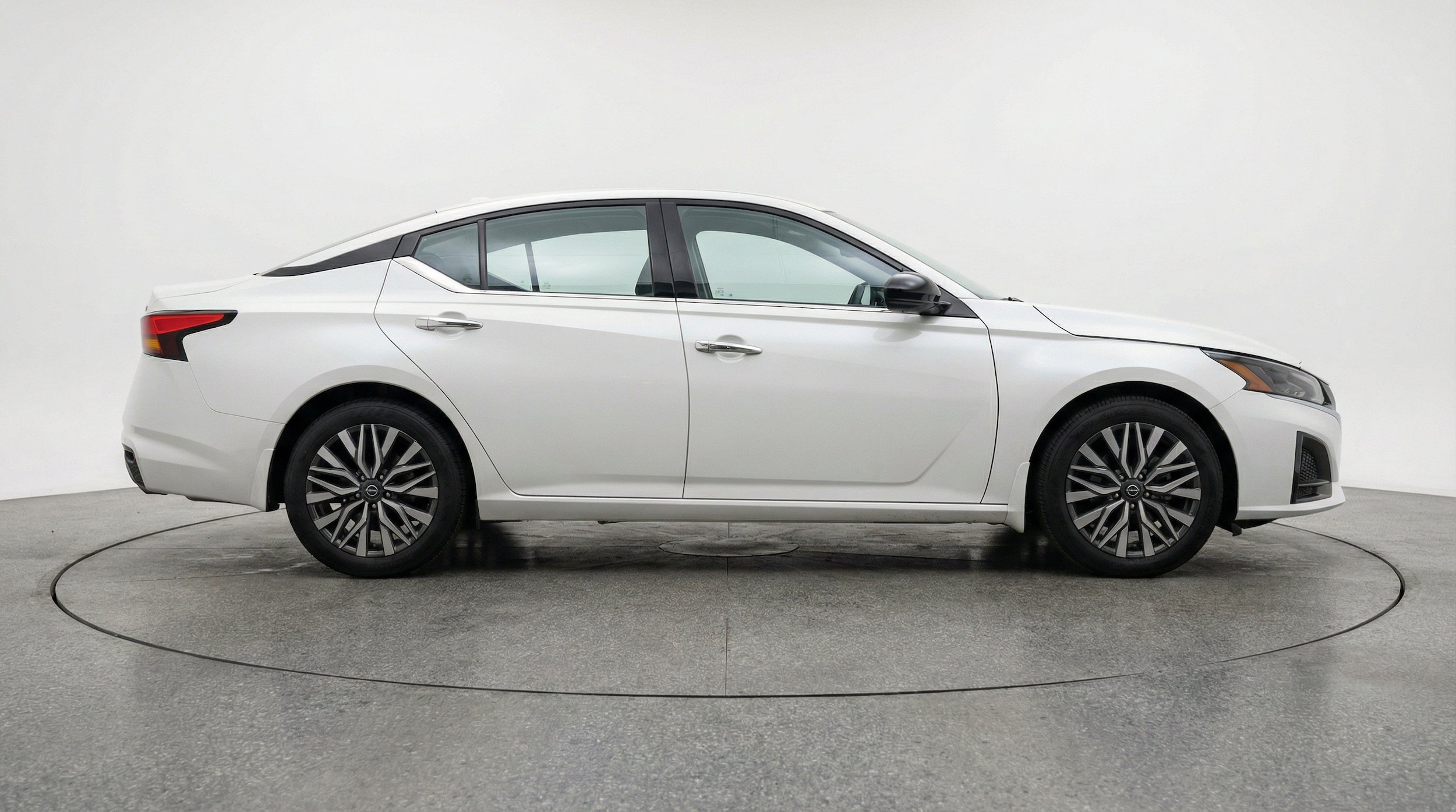 Thumbnail: 2025 Nissan Altima - 10