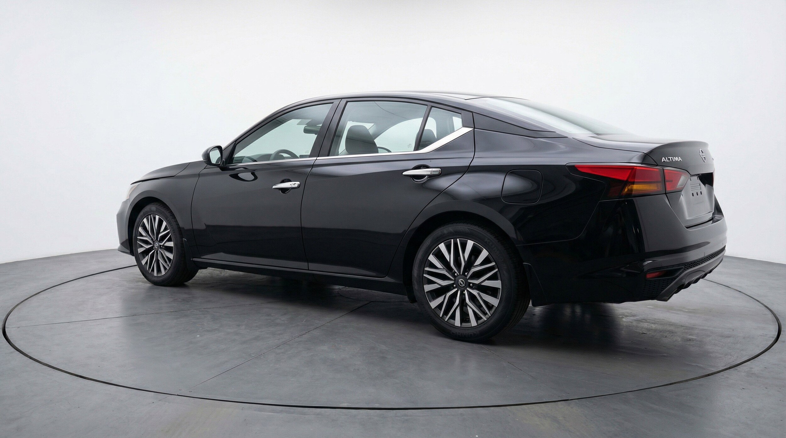 Thumbnail: 2025 Nissan Altima - 6