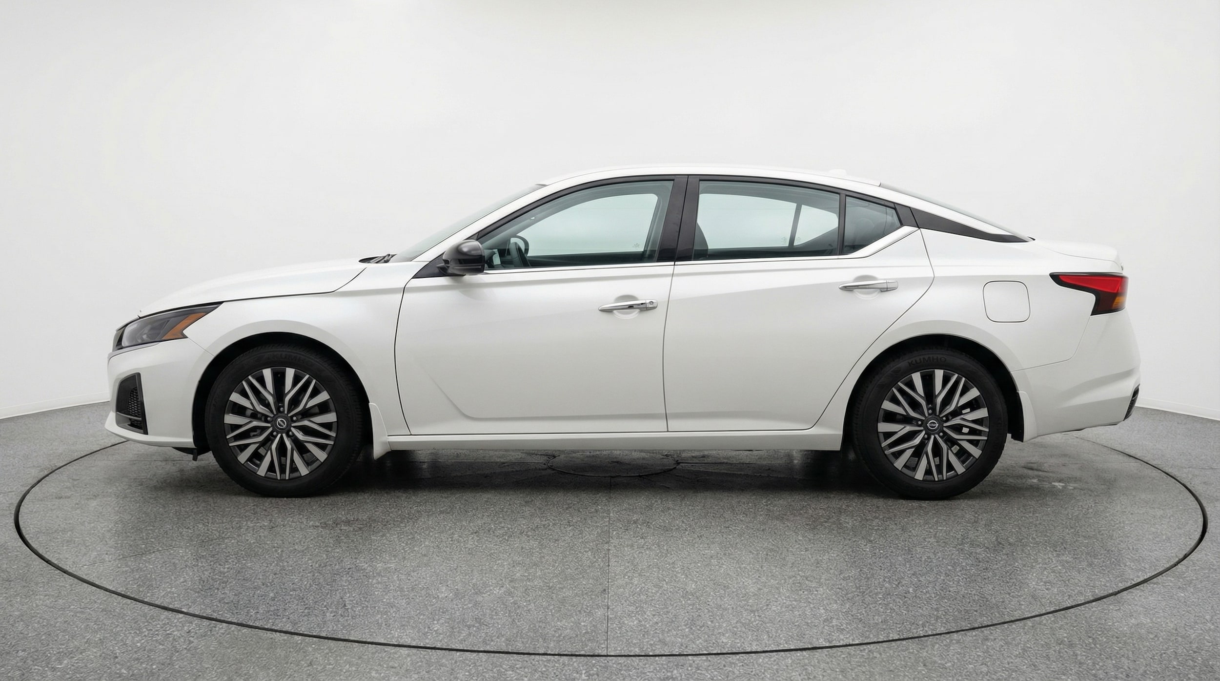 Thumbnail: 2025 Nissan Altima - 4