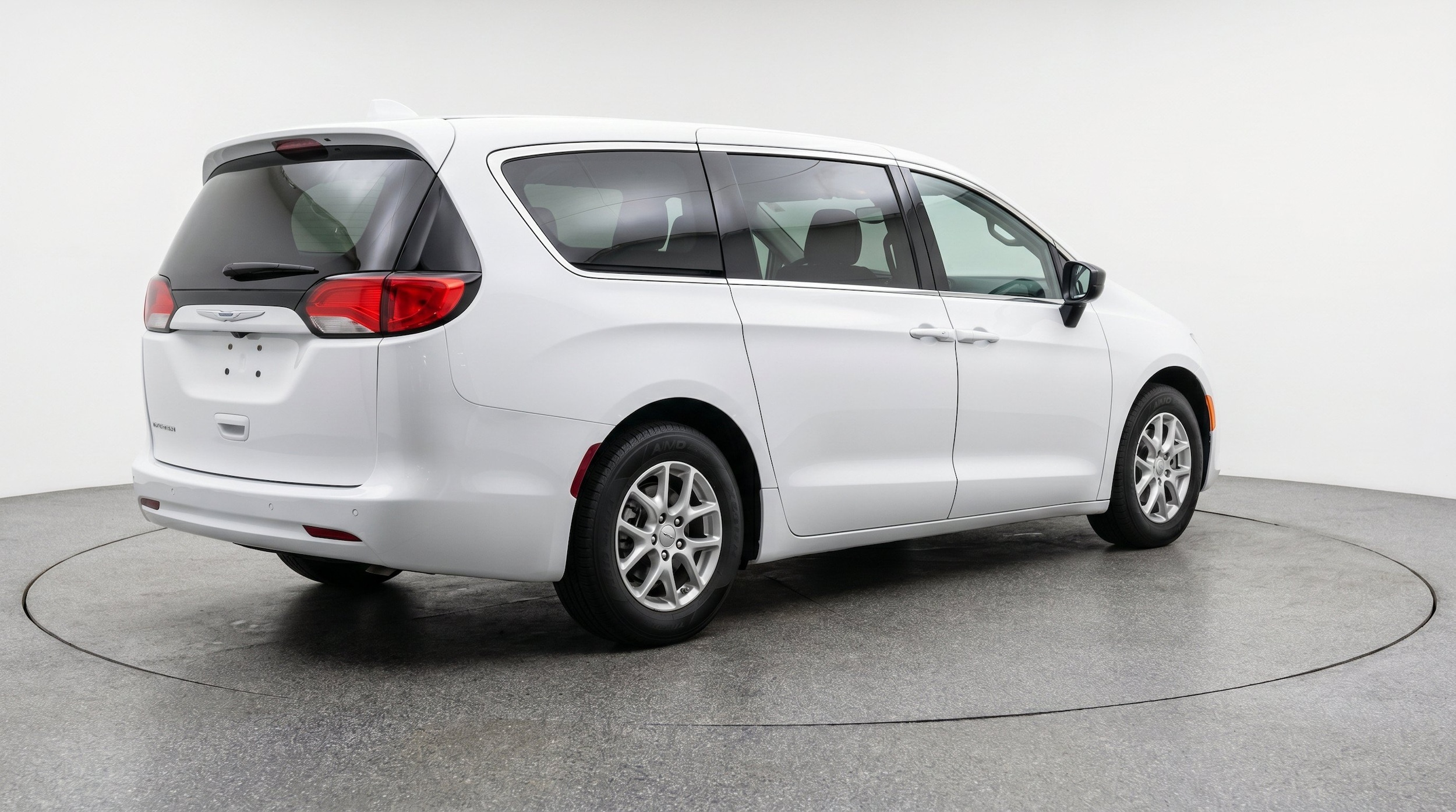 Thumbnail: 2024 Chrysler Voyager - 9
