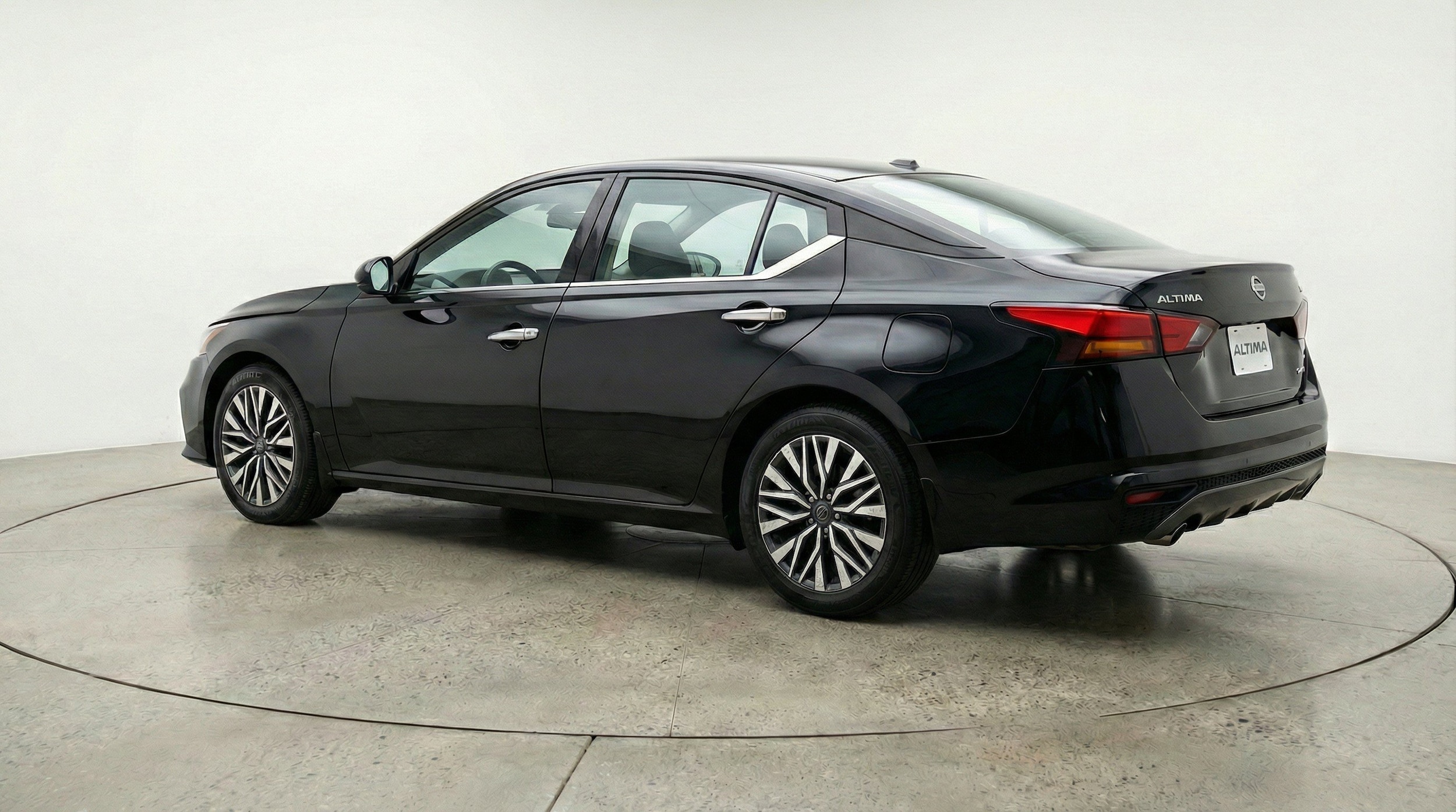 Thumbnail: 2025 Nissan Altima - 6