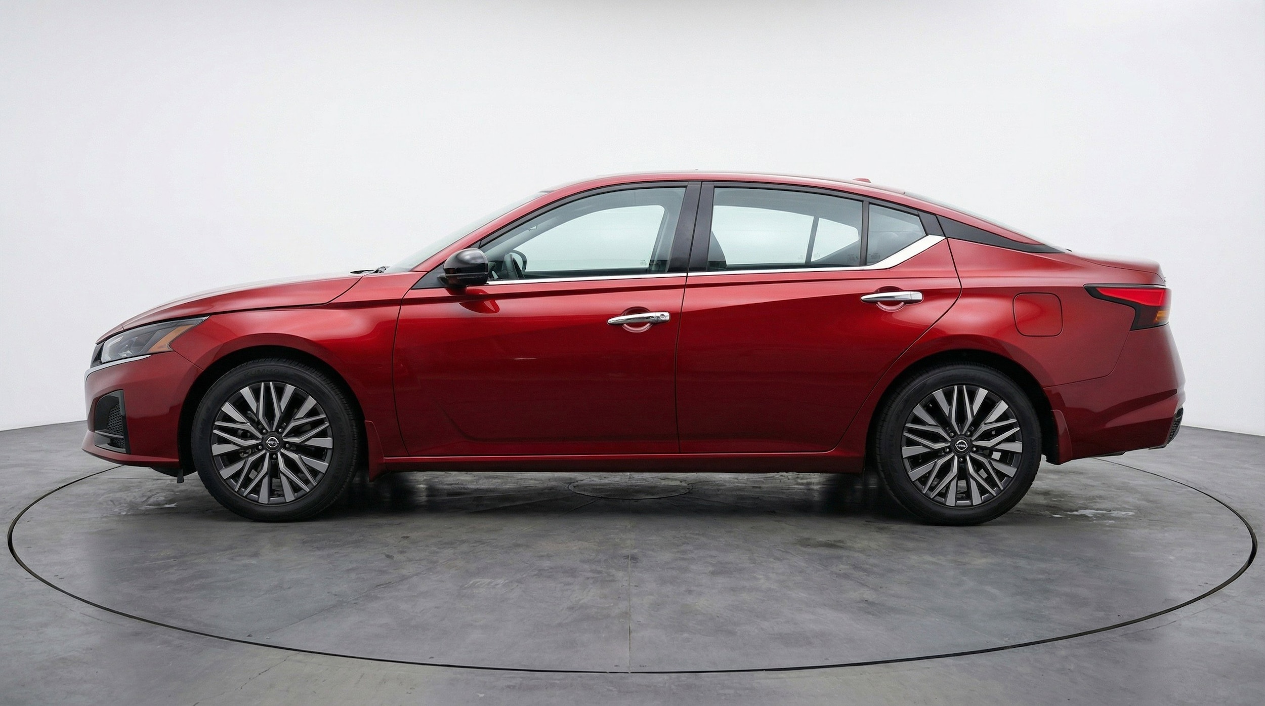 Thumbnail: 2025 Nissan Altima - 5