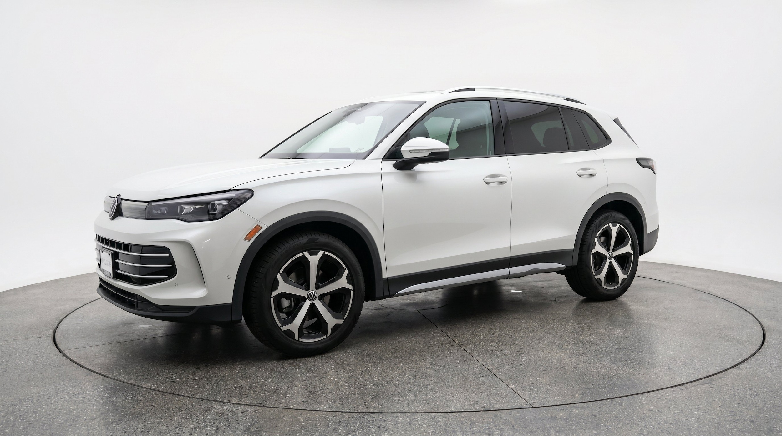 Thumbnail: 2026 Volkswagen Tiguan - 3