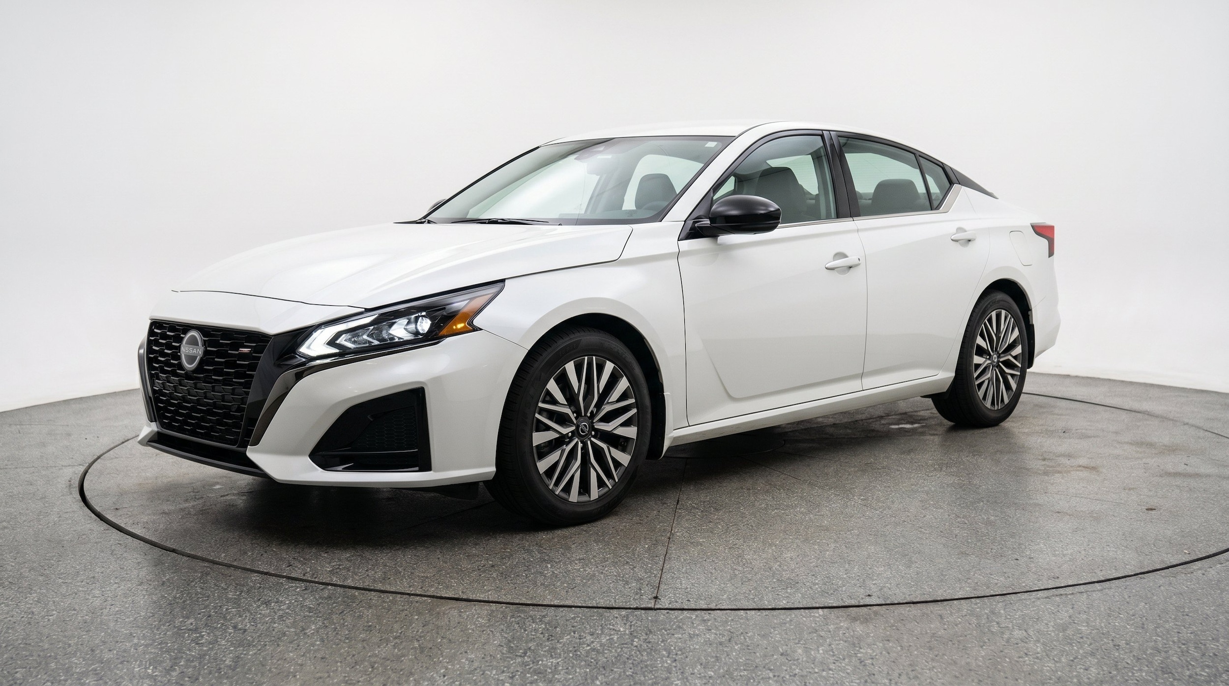 Thumbnail: 2025 Nissan Altima - 3