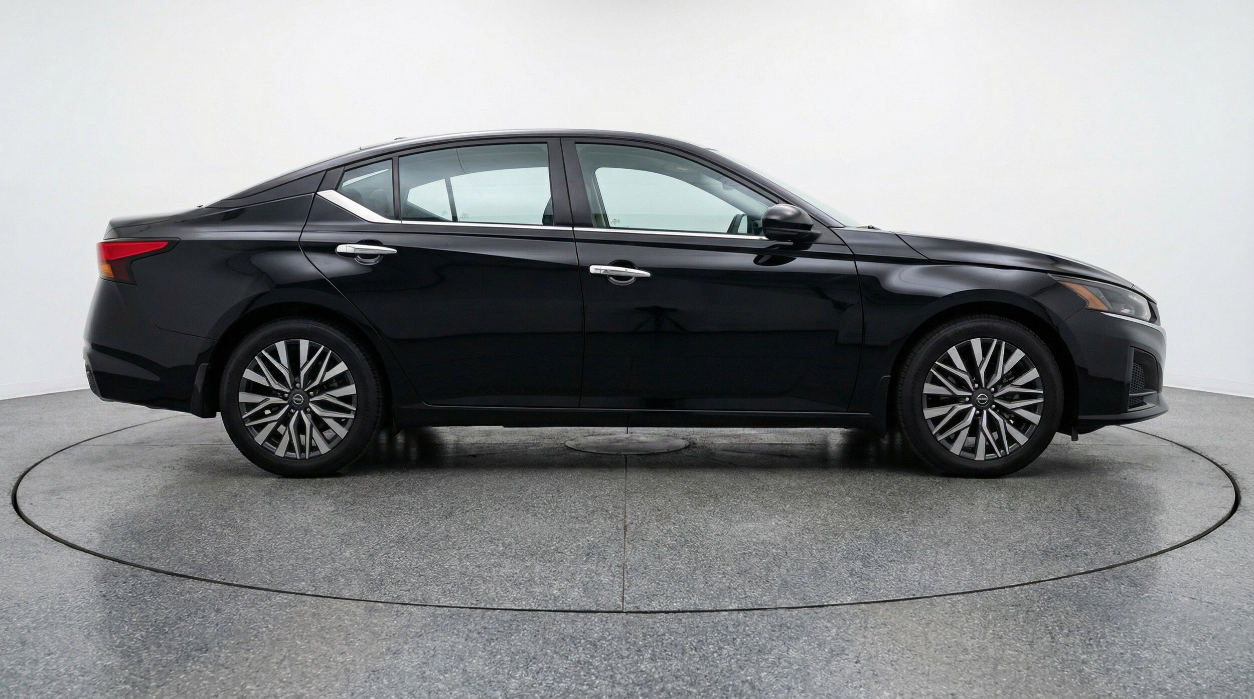 Thumbnail: 2025 Nissan Altima - 11