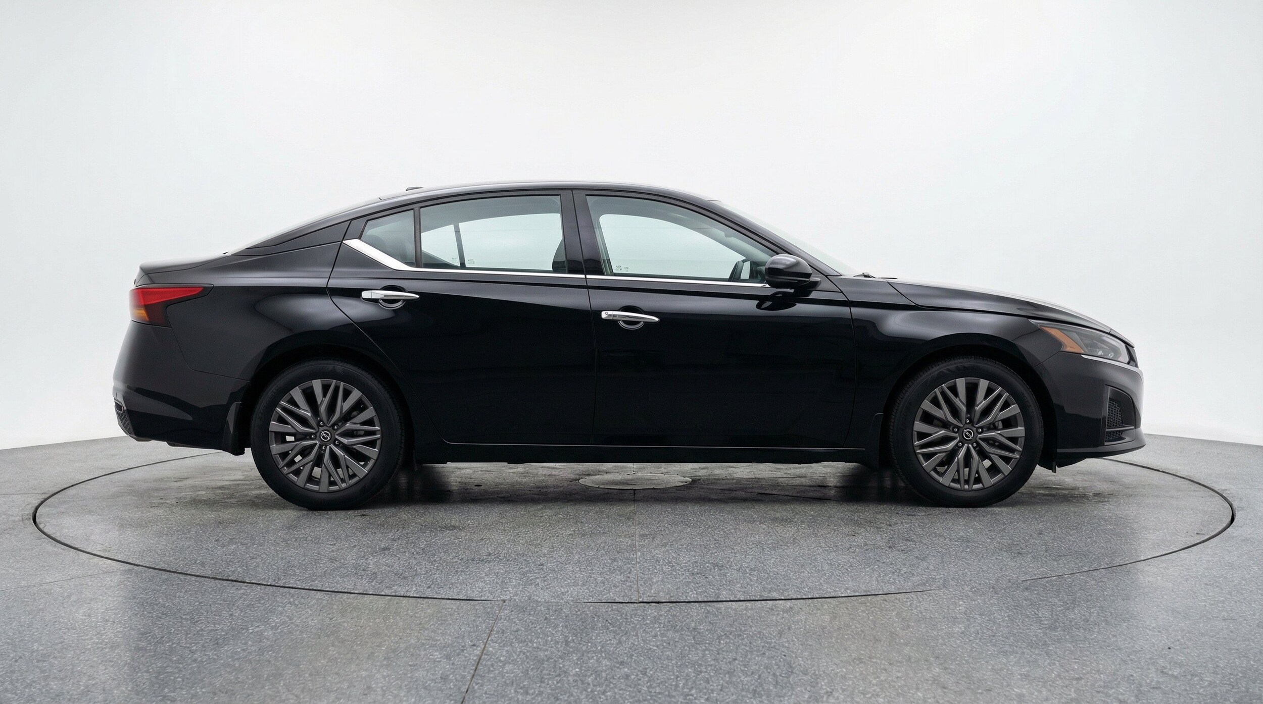 Thumbnail: 2025 Nissan Altima - 11