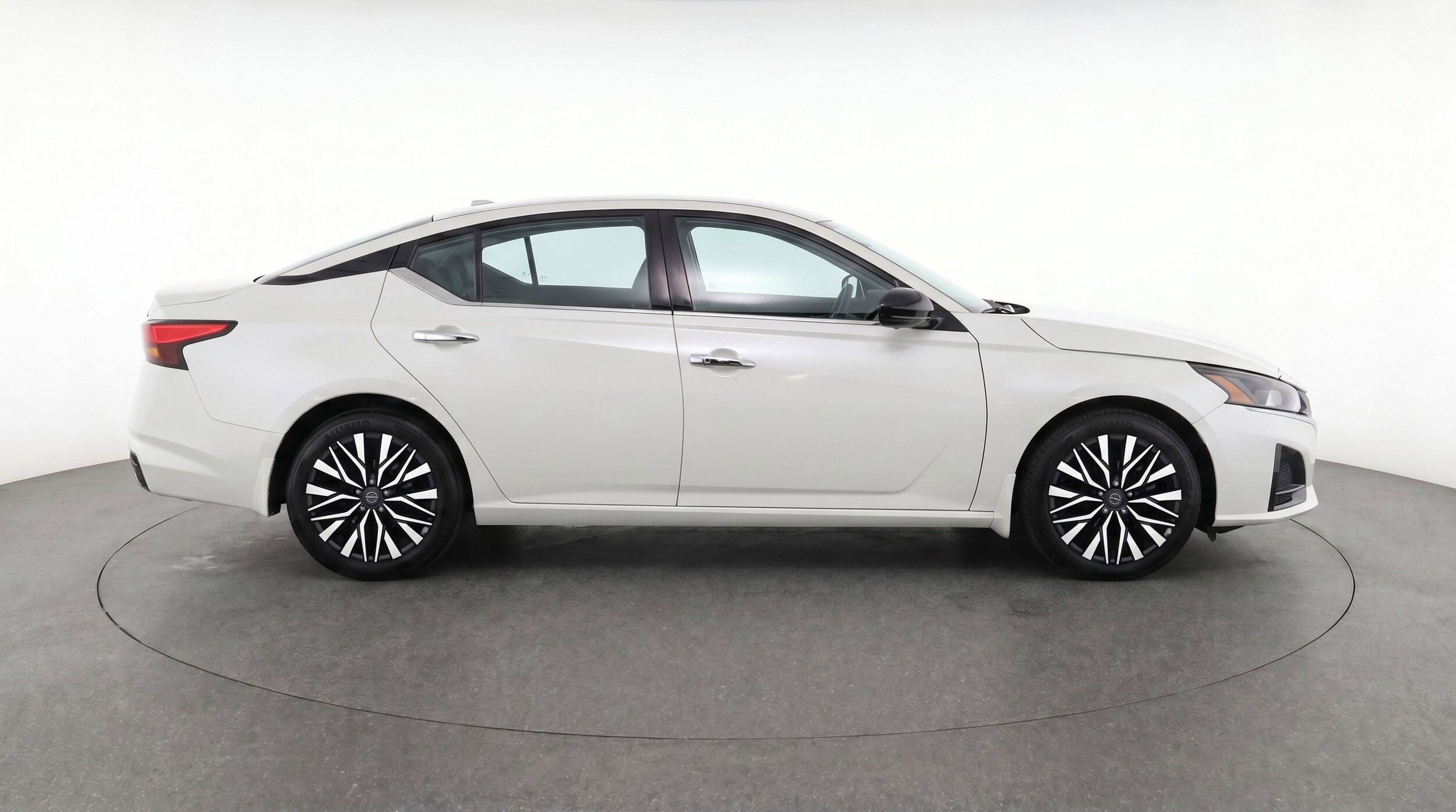 Thumbnail: 2025 Nissan Altima - 11