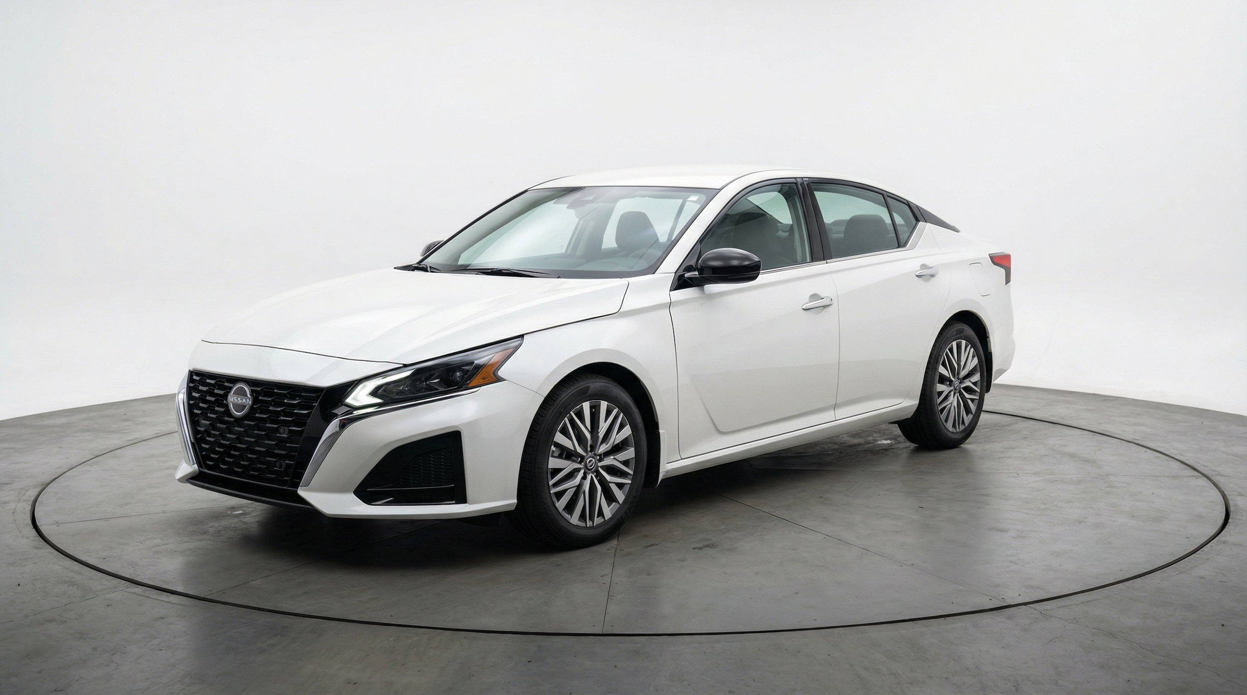 Thumbnail: 2025 Nissan Altima - 3