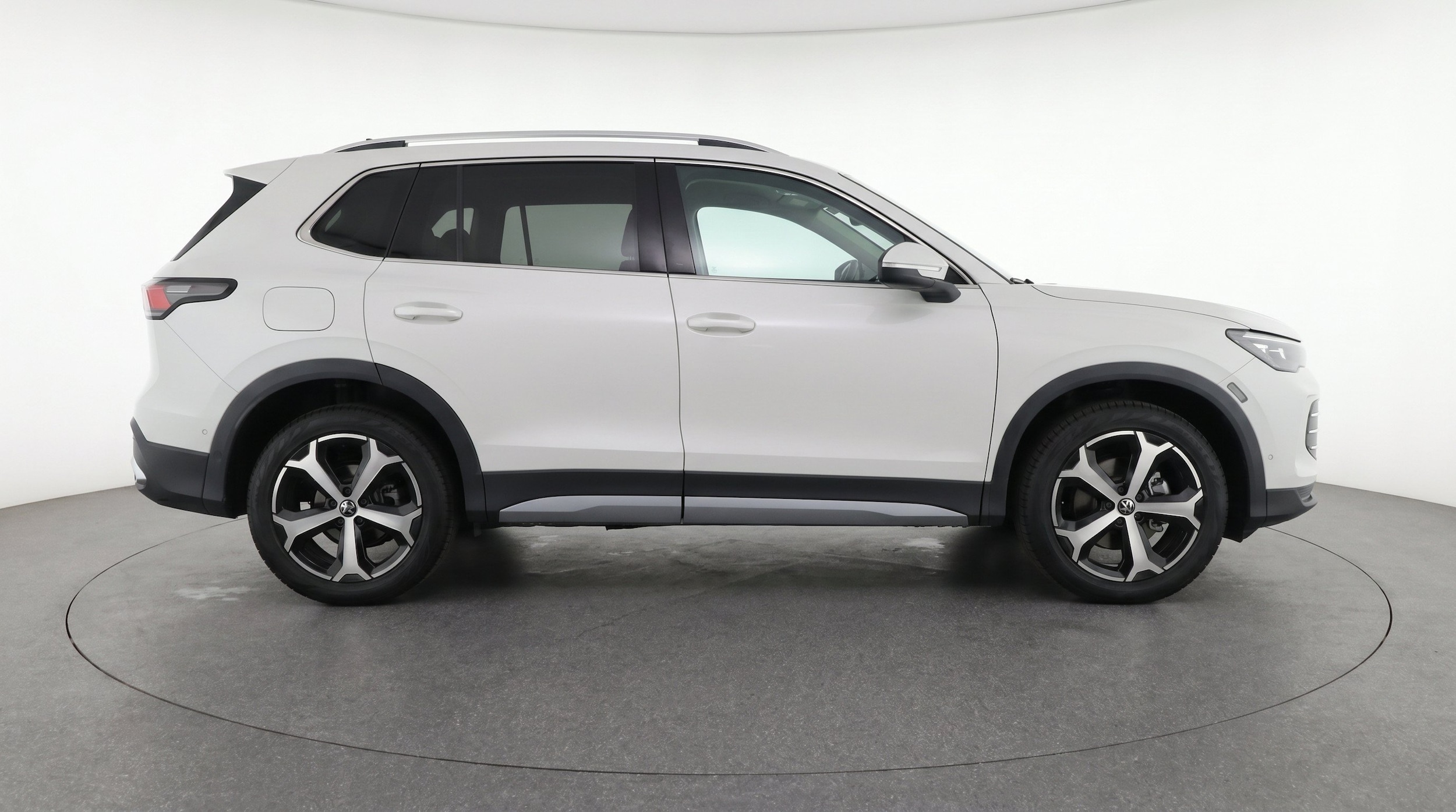Thumbnail: 2026 Volkswagen Tiguan - 11