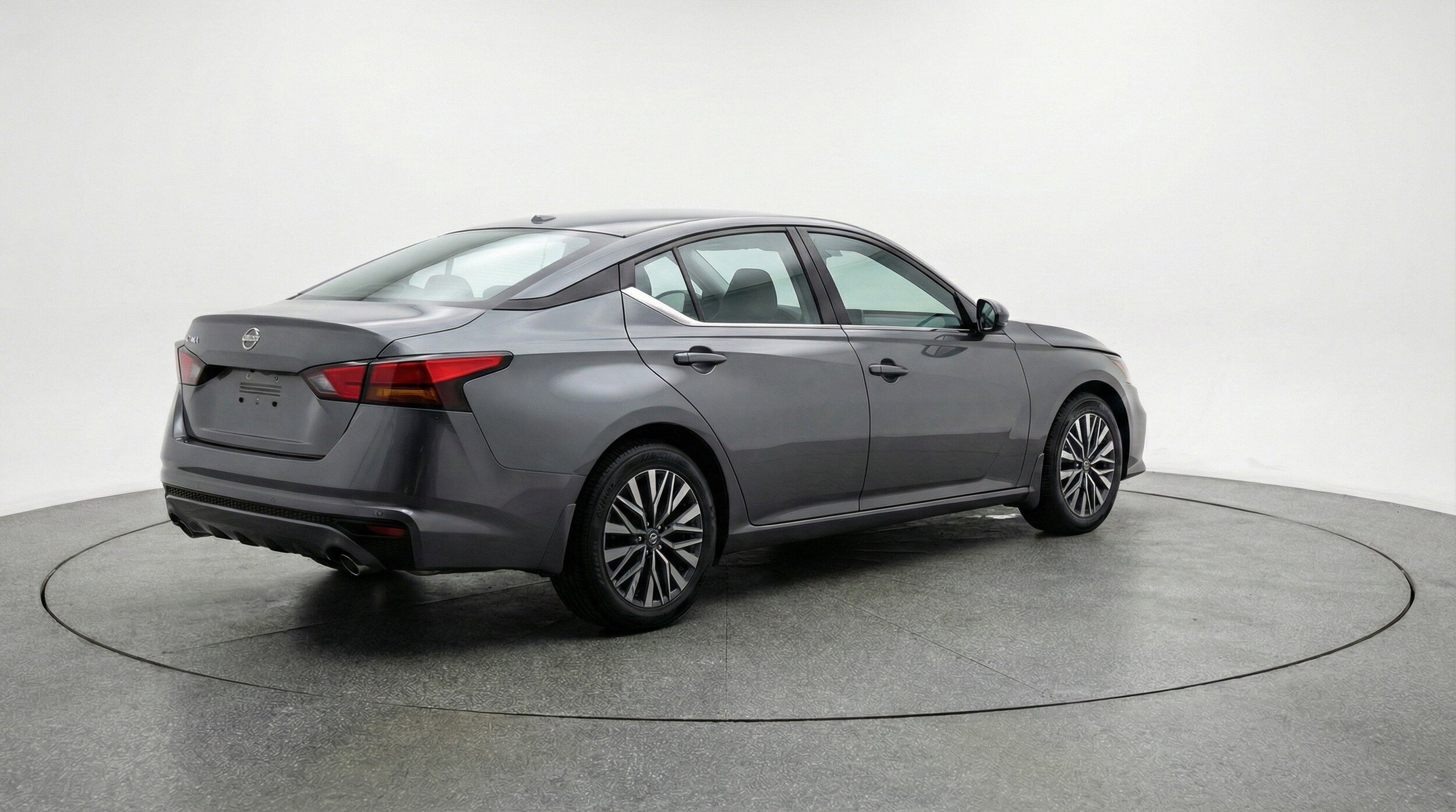 Thumbnail: 2025 Nissan Altima - 9