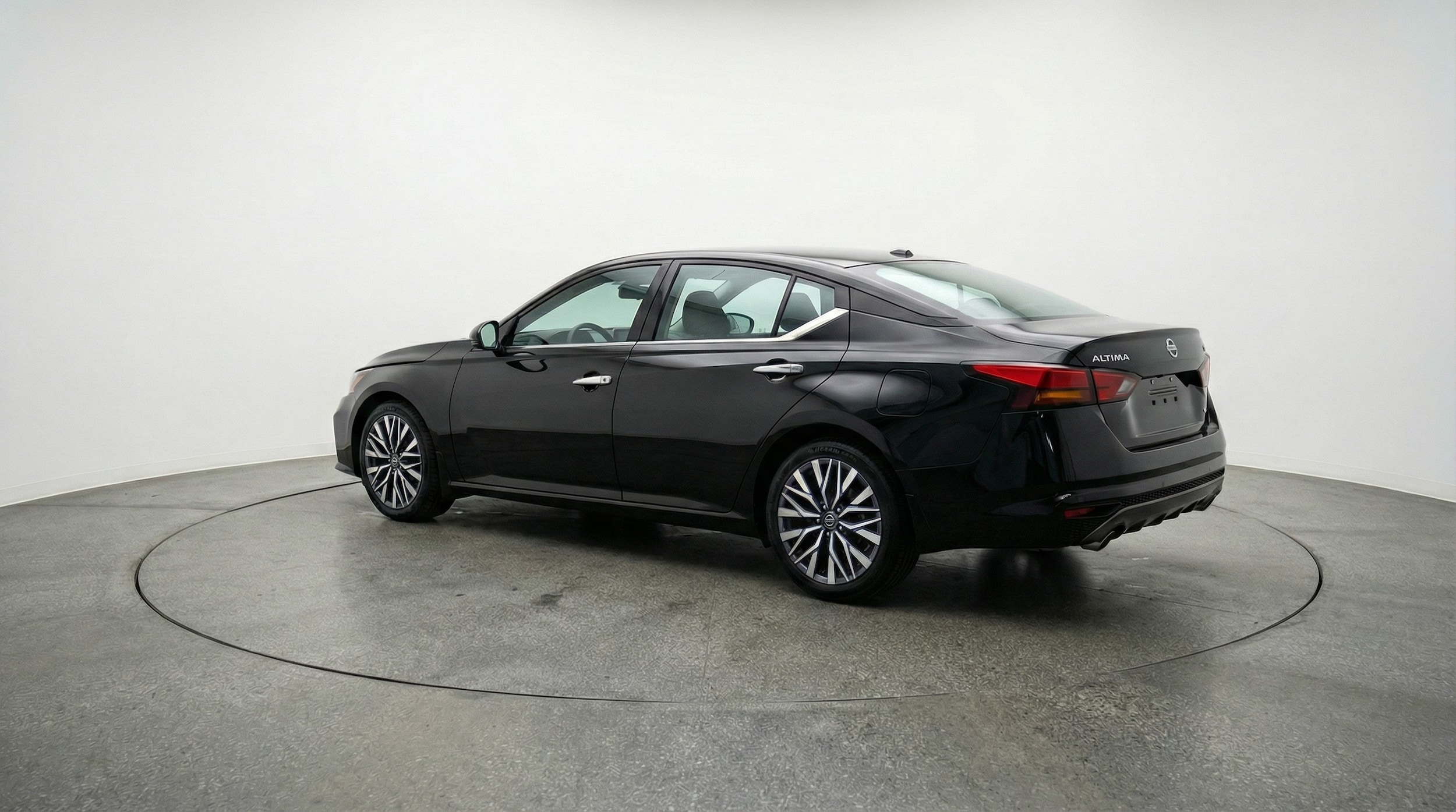 Thumbnail: 2025 Nissan Altima - 5