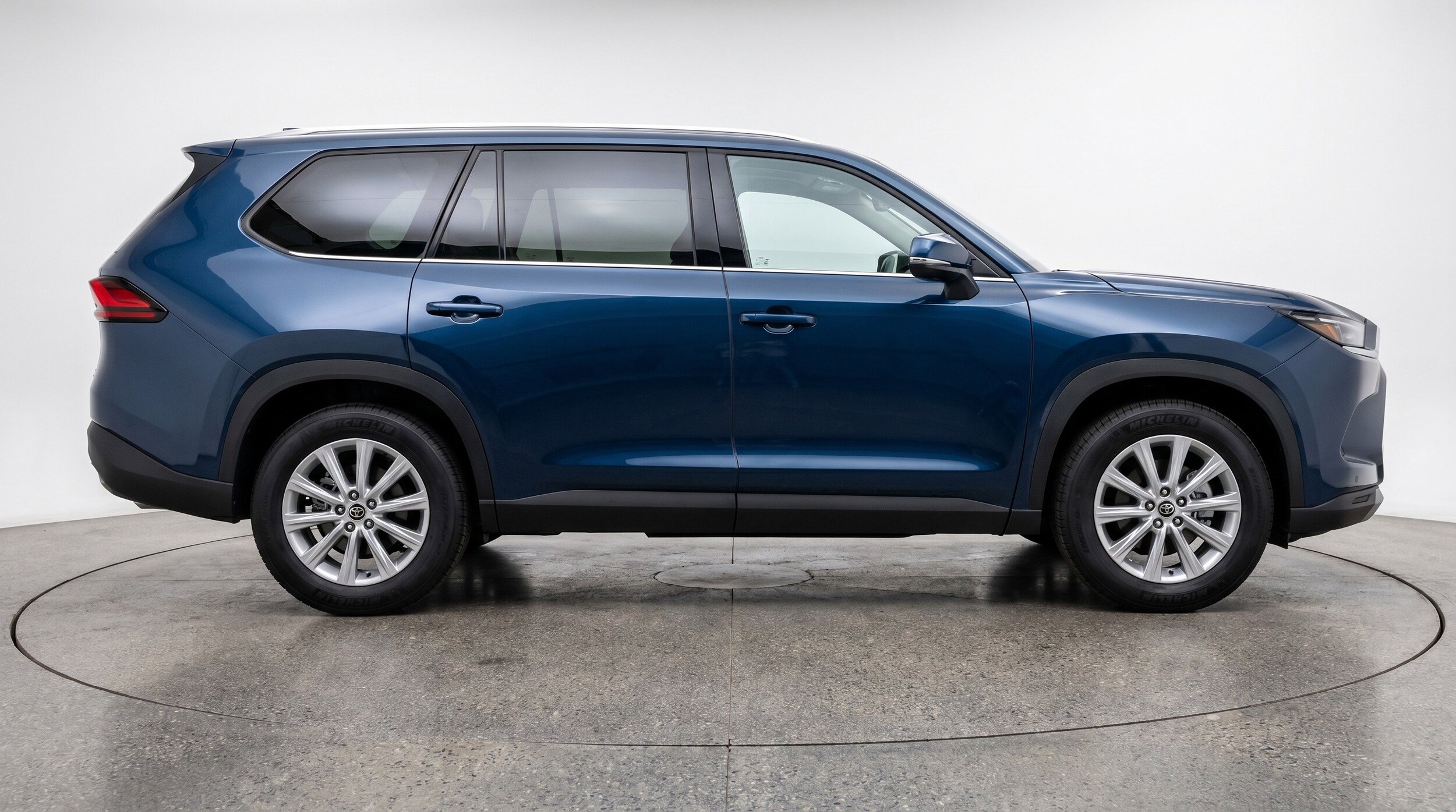 Thumbnail: 2025 Toyota Grand Highlander - 11
