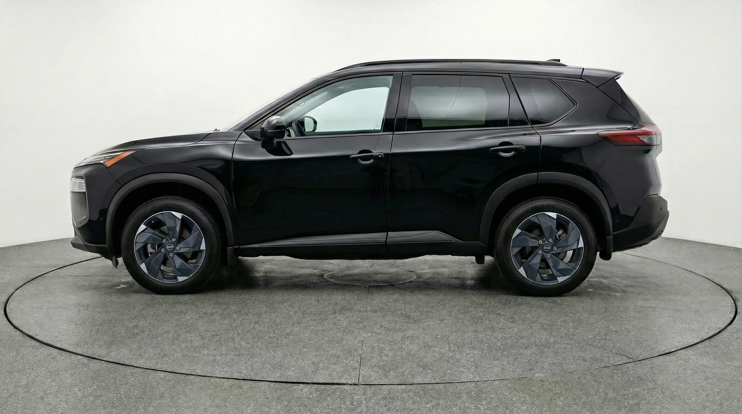 Thumbnail: 2025 Nissan Rogue - 4