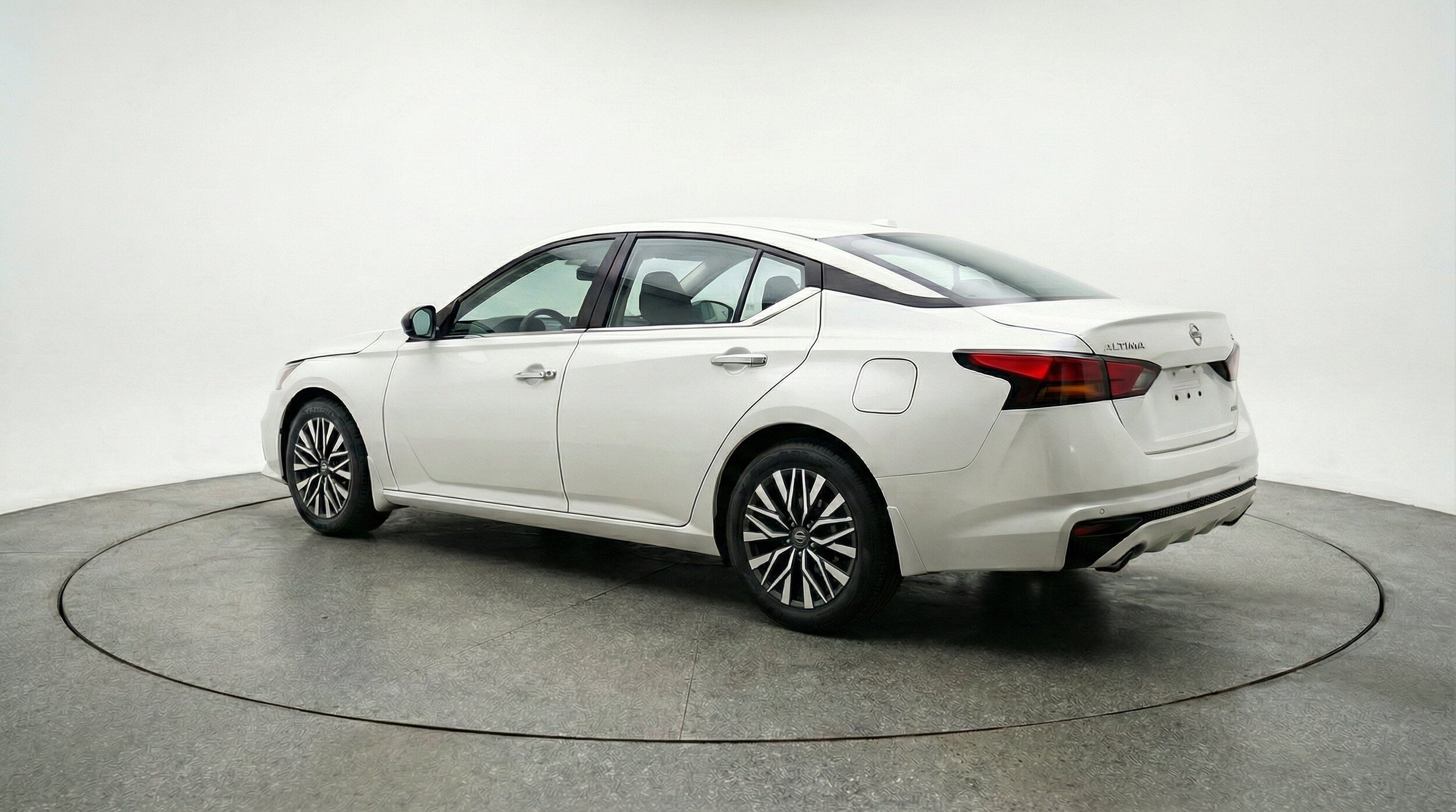Thumbnail: 2025 Nissan Altima - 6