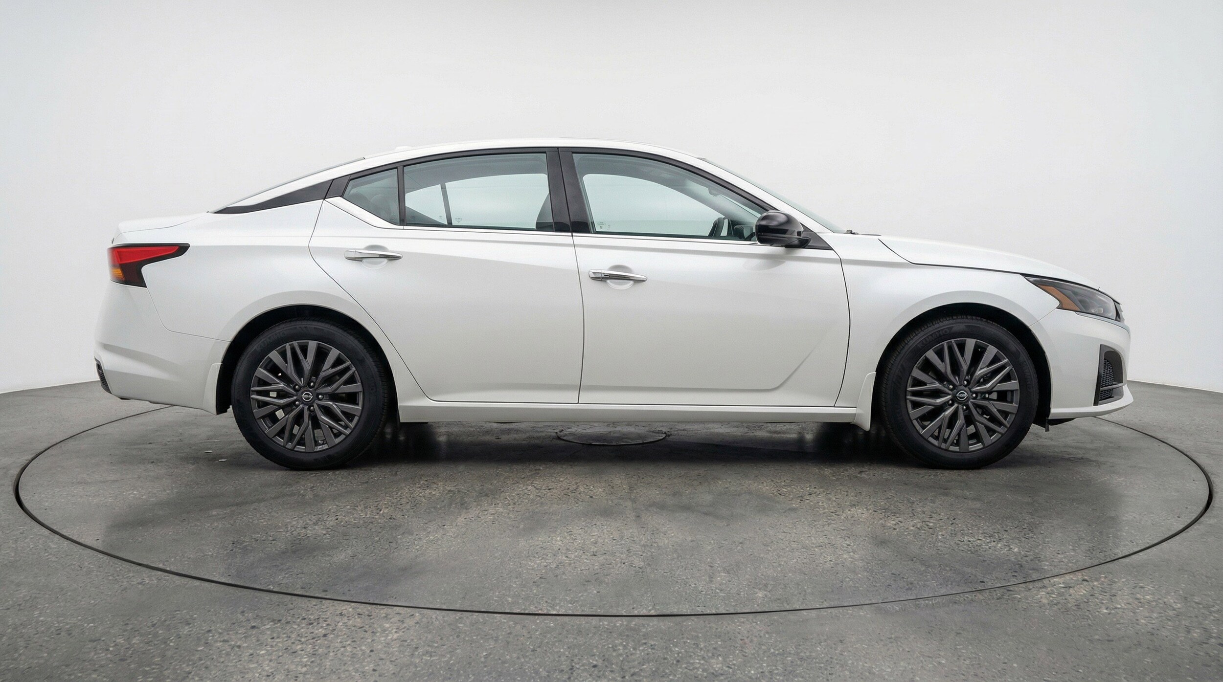 Thumbnail: 2025 Nissan Altima - 11