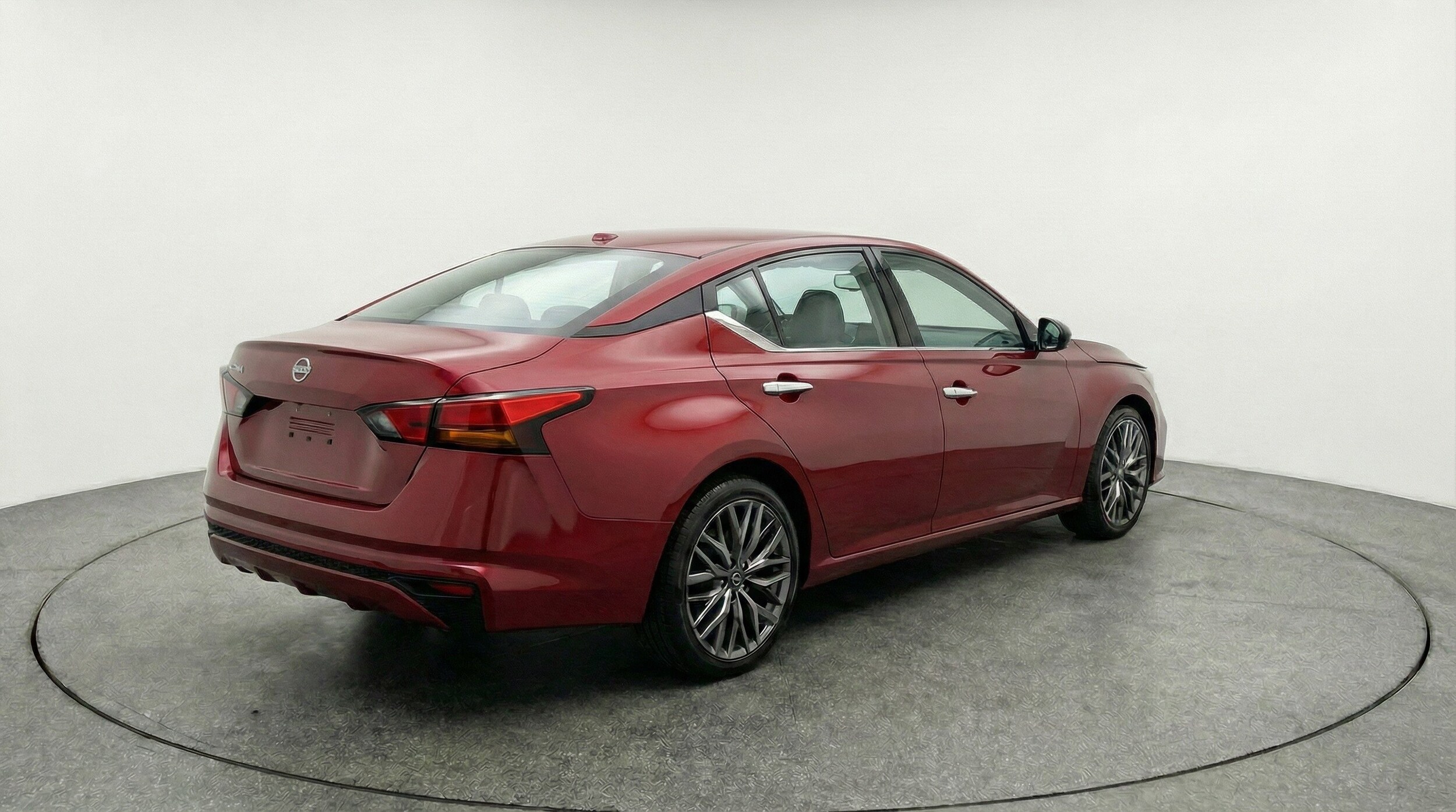 Thumbnail: 2025 Nissan Altima - 9