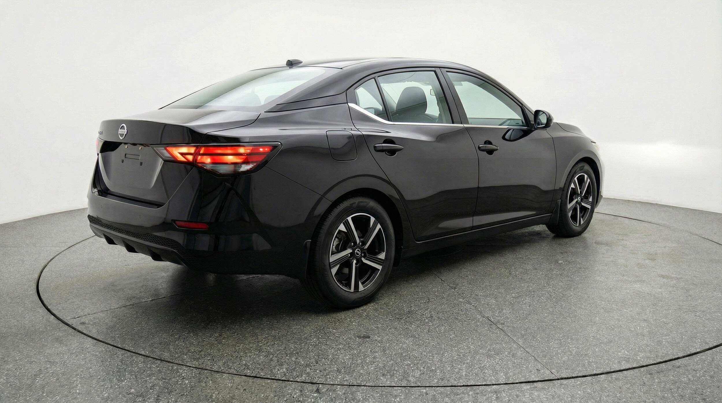 Thumbnail: 2025 Nissan Sentra - 9