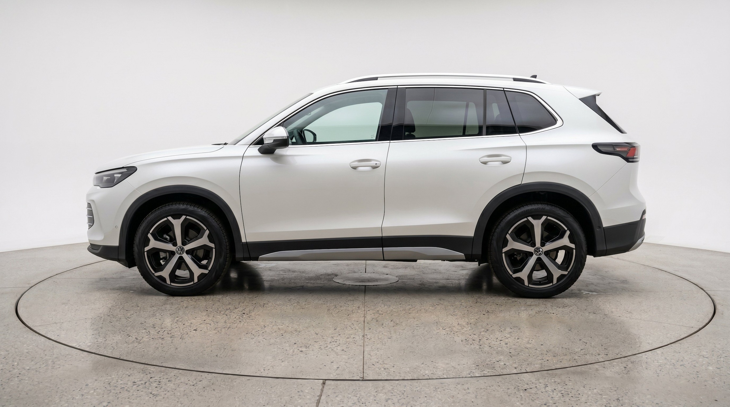 Thumbnail: 2026 Volkswagen Tiguan - 5