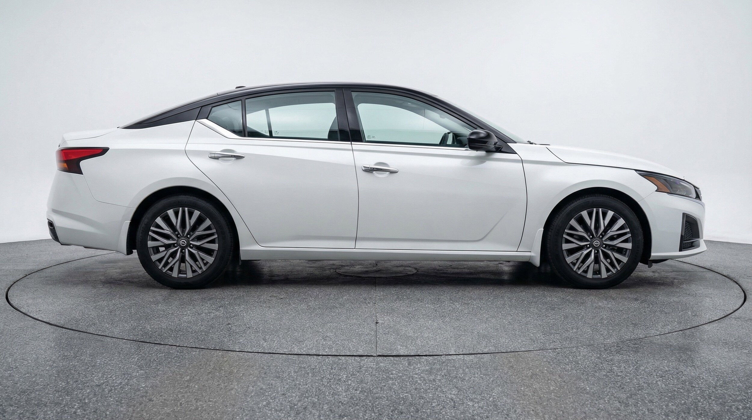 Thumbnail: 2025 Nissan Altima - 11