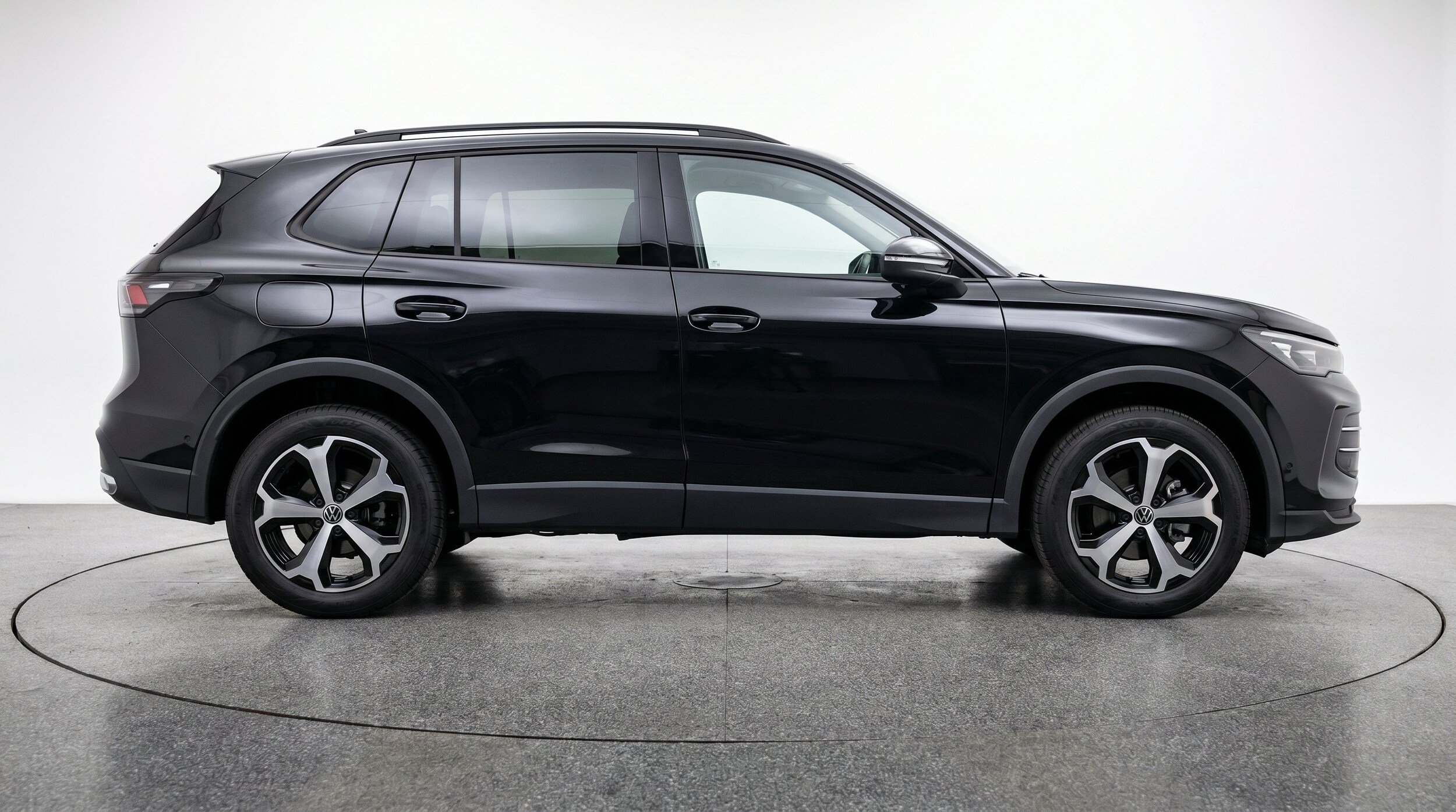Thumbnail: 2026 Volkswagen Tiguan - 11