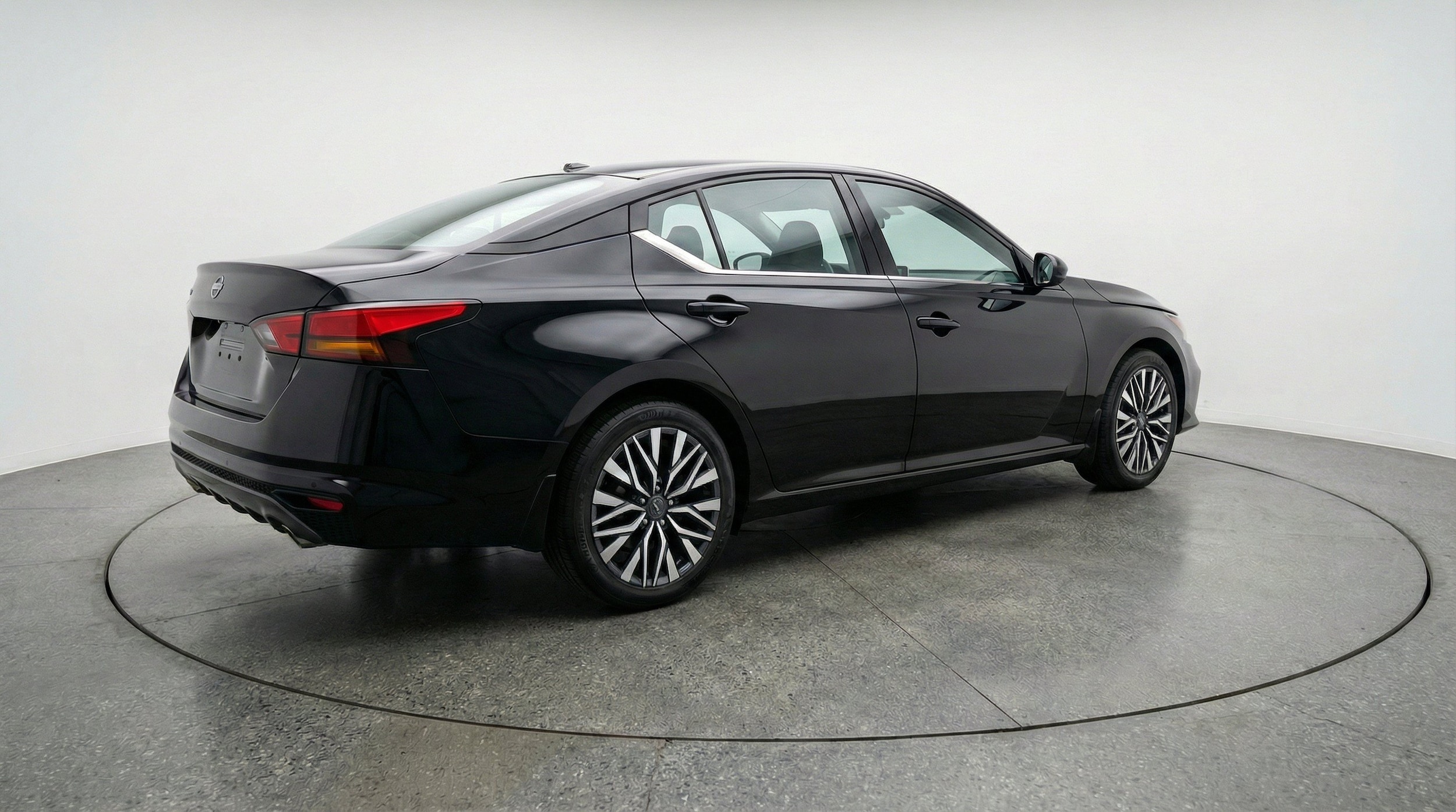 Thumbnail: 2025 Nissan Altima - 9