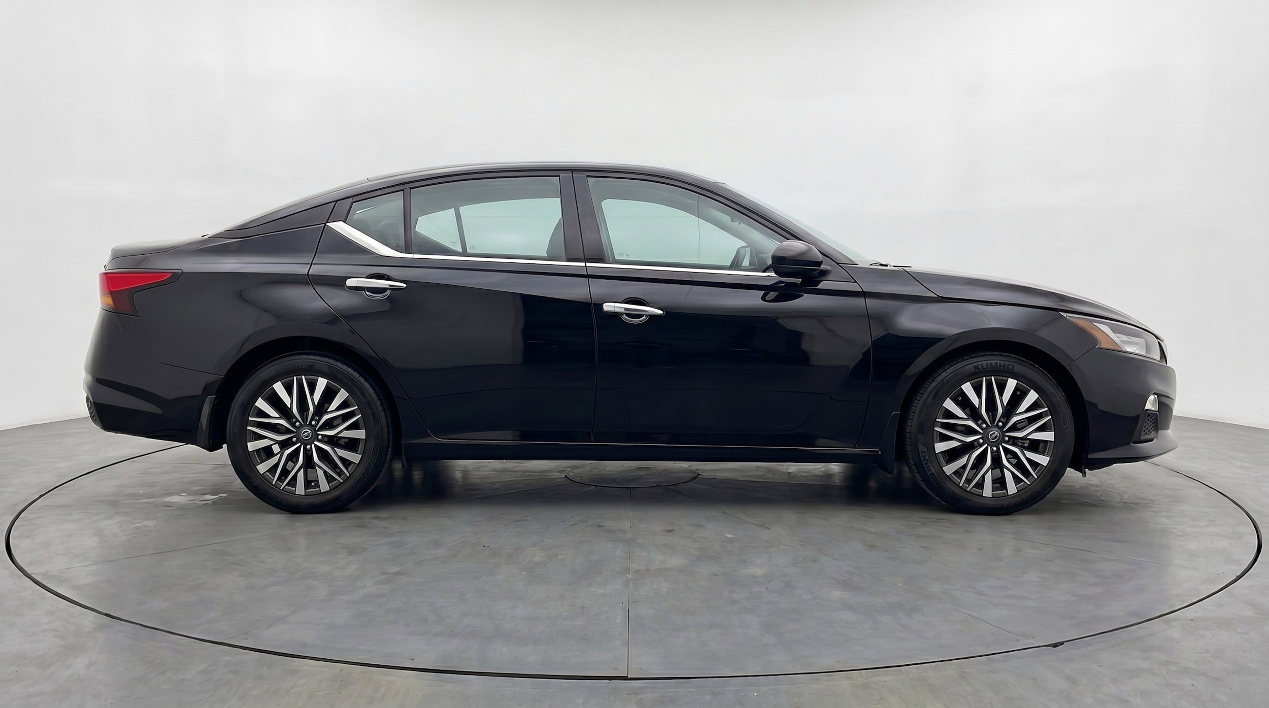 Thumbnail: 2025 Nissan Altima - 11