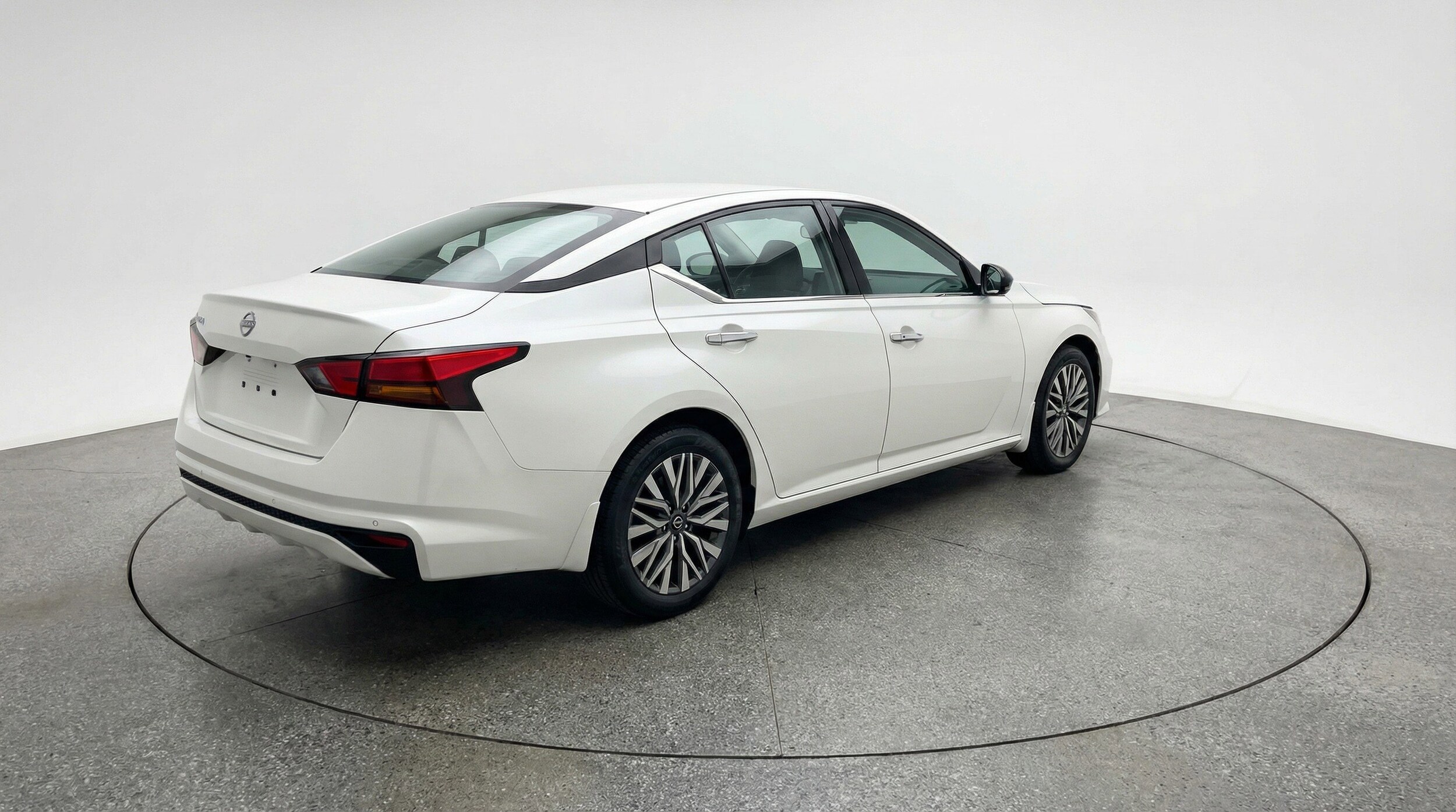 Thumbnail: 2025 Nissan Altima - 9