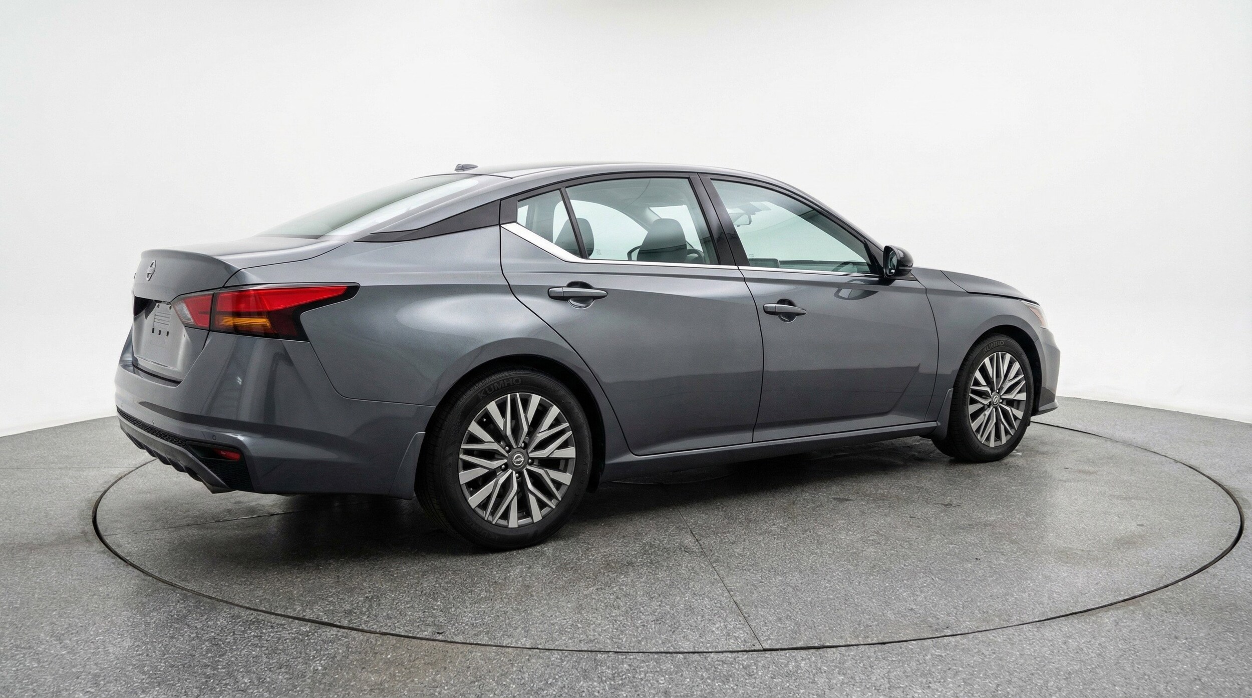 Thumbnail: 2025 Nissan Altima - 9