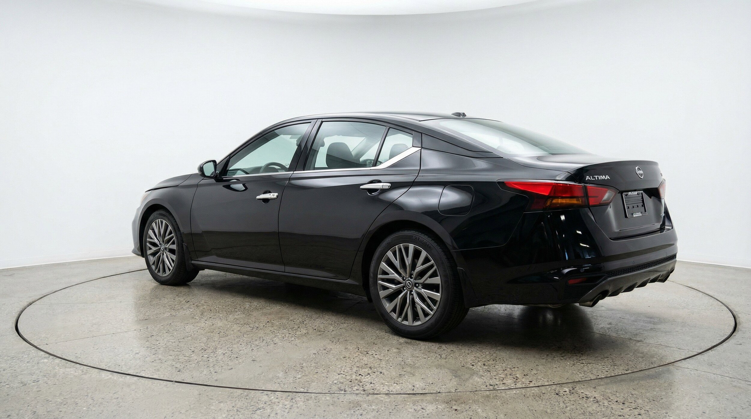 Thumbnail: 2025 Nissan Altima - 6