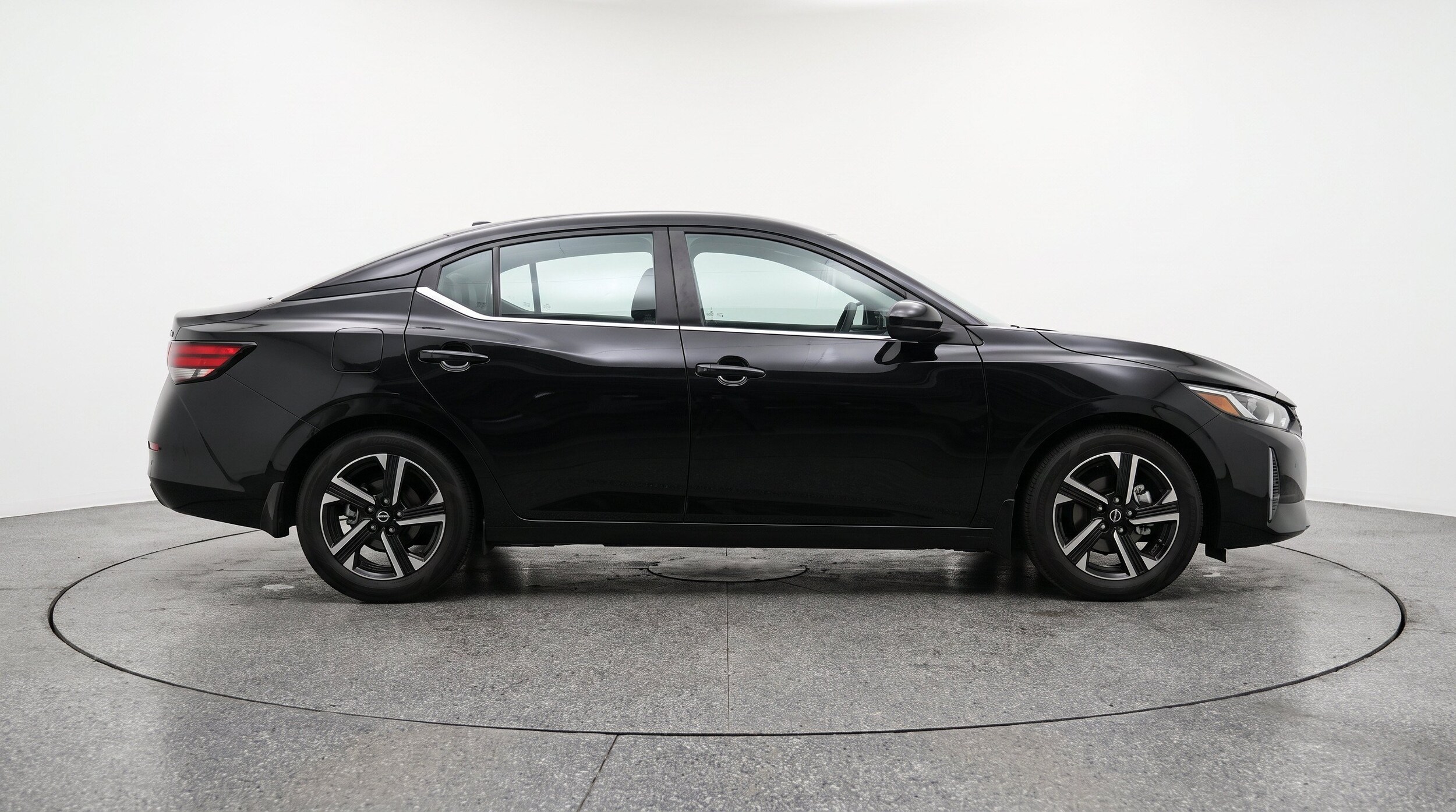 Thumbnail: 2025 Nissan Sentra - 10