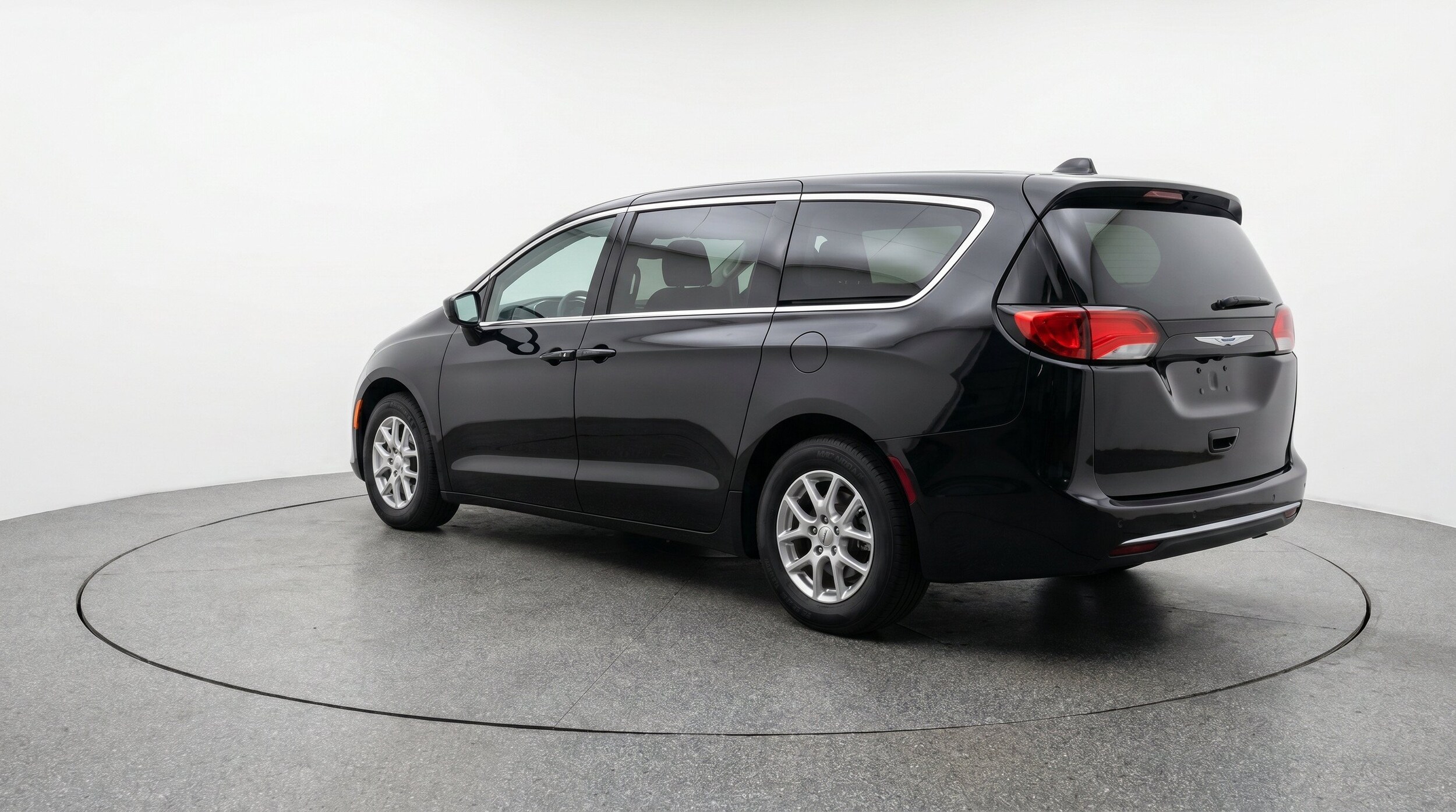 Thumbnail: 2024 Chrysler Voyager - 6