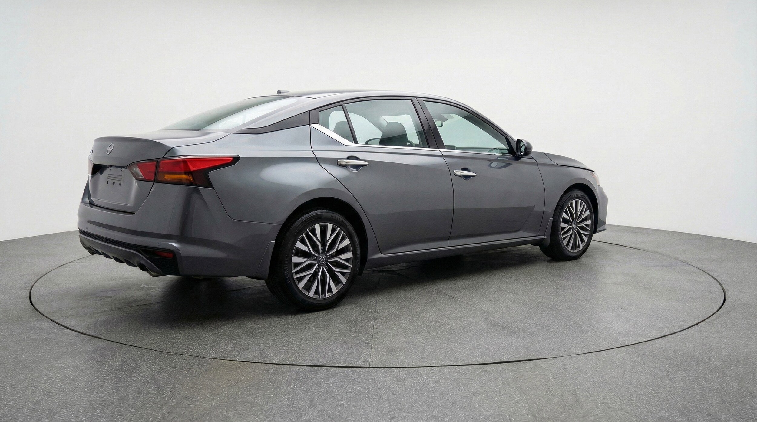 Thumbnail: 2025 Nissan Altima - 9