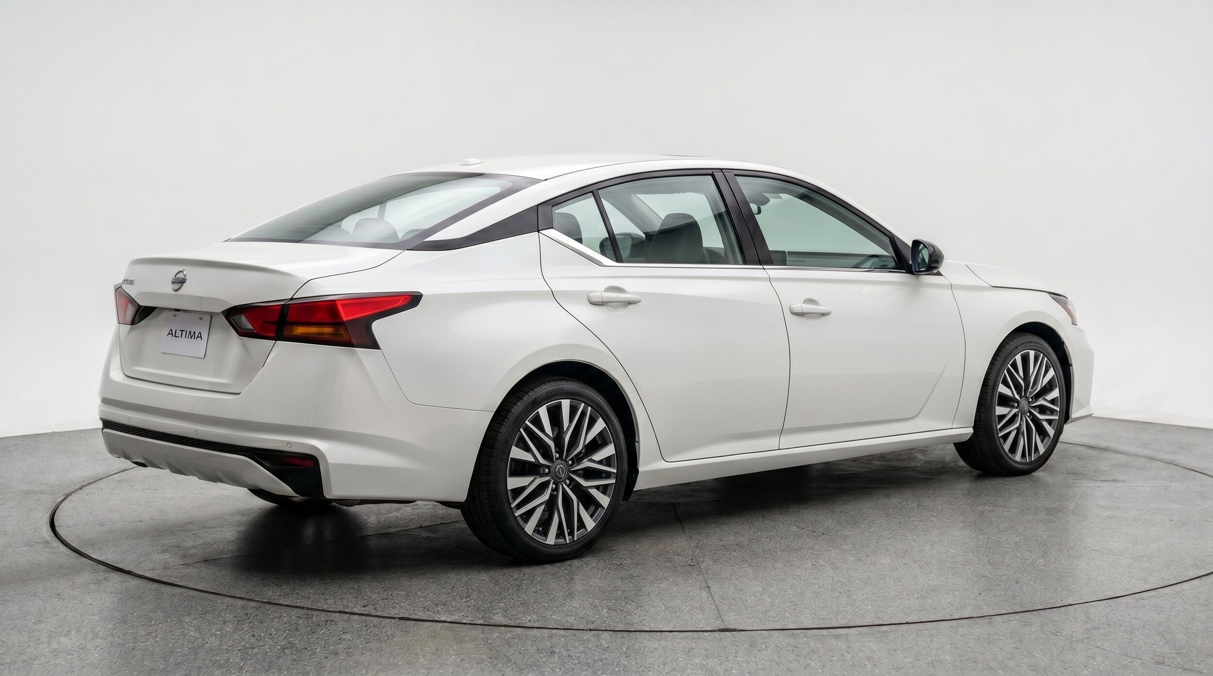 Thumbnail: 2025 Nissan Altima - 9