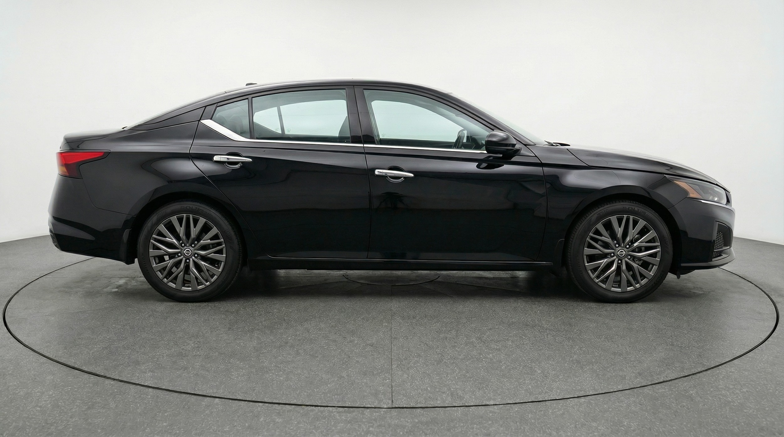 Thumbnail: 2025 Nissan Altima - 8